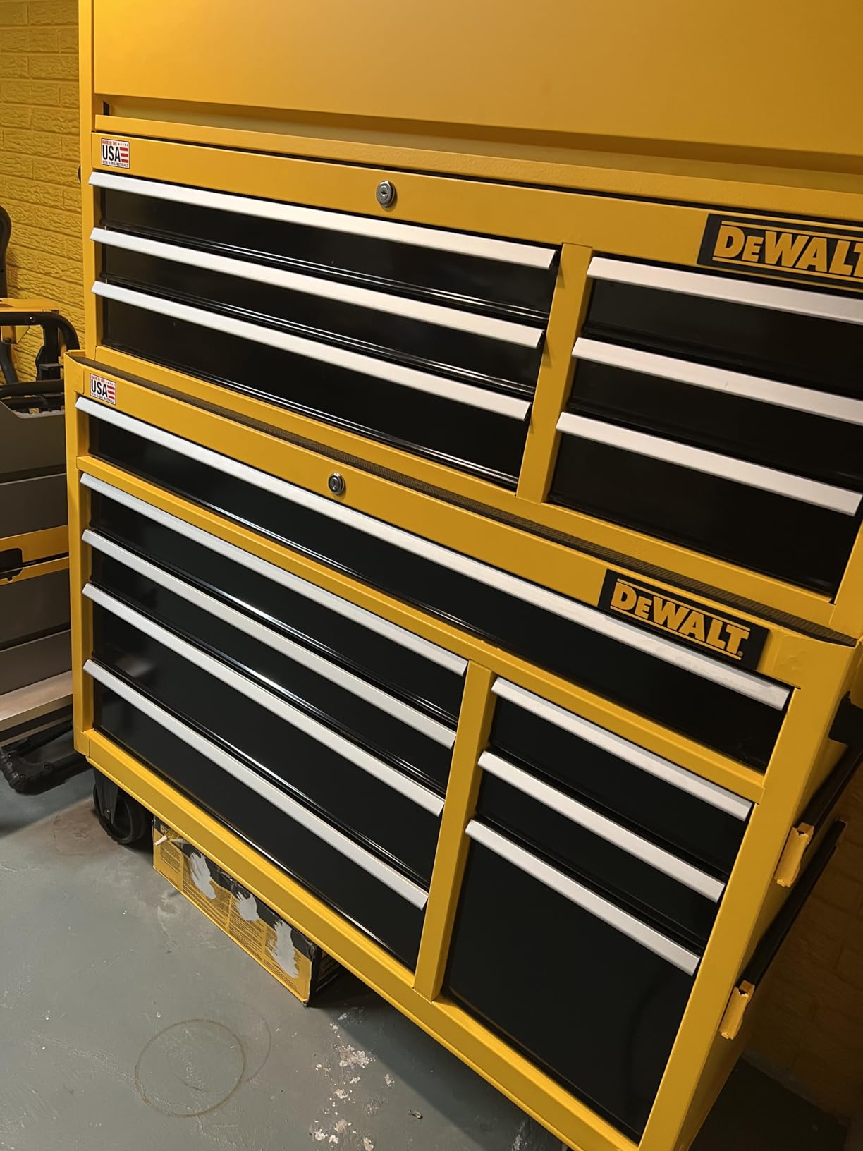 DEWALT Rolling Tool Chest with 8 Drawers, 52 Inch, 100lb Drawer Capacity, DEWALT Workshop Storage System Compatible customer photo 1