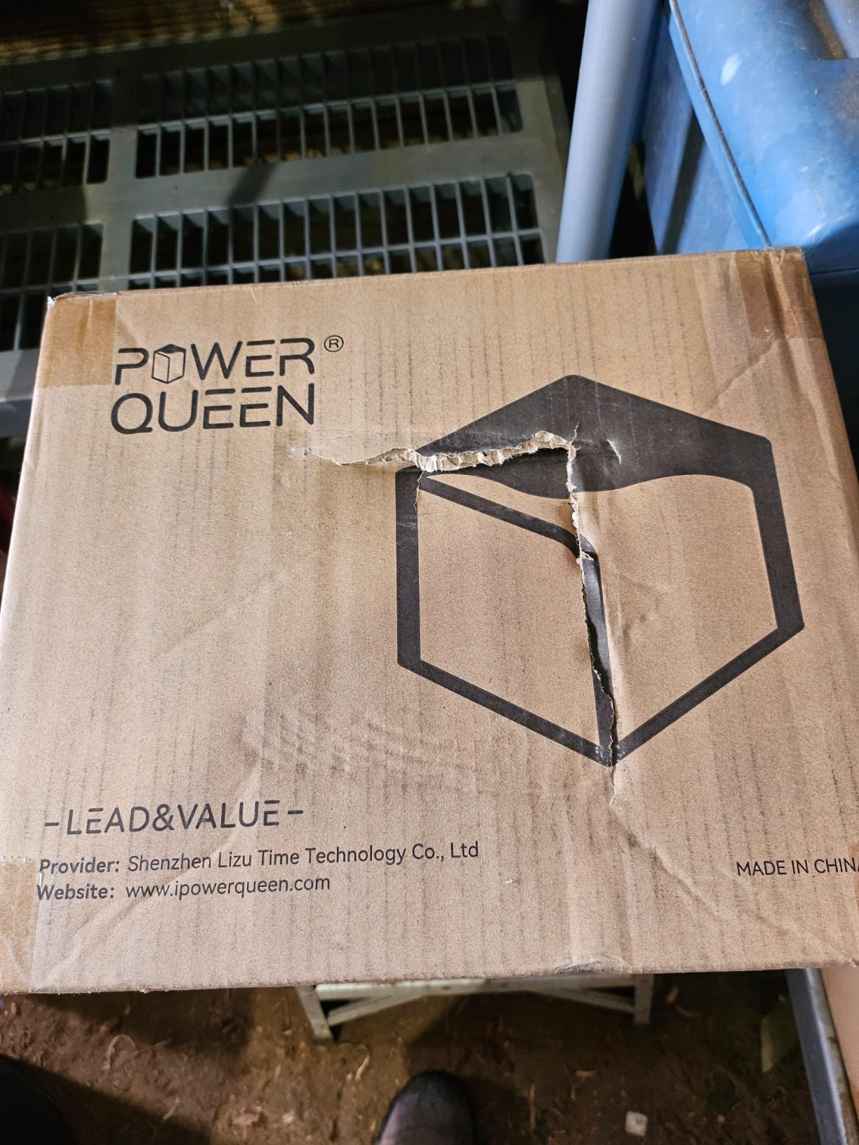 Power Queen 12V 100Ah LiFePO4 Battery, Group 24 Lithium Battery, 15000+ Deep Cycles RV Battery with BMS Protection for Travel Trailer, Motorhome, Trolling Motor, Solar customer photo 1