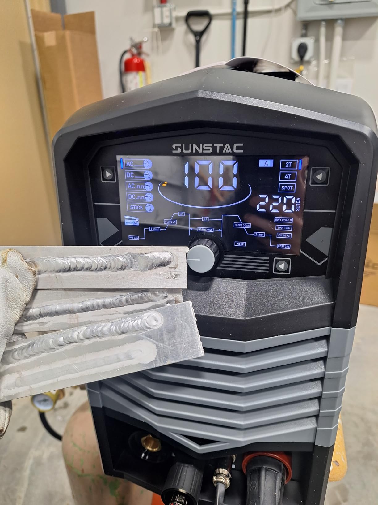 Sunstac 250A AC/DC Aluminum TIG Welder with Pulse, 110V/220V Dual Voltage TIG Welding Machine with DC TIG/AC TIG/Pulse TIG/SPOT TIG/Stick customer photo 1