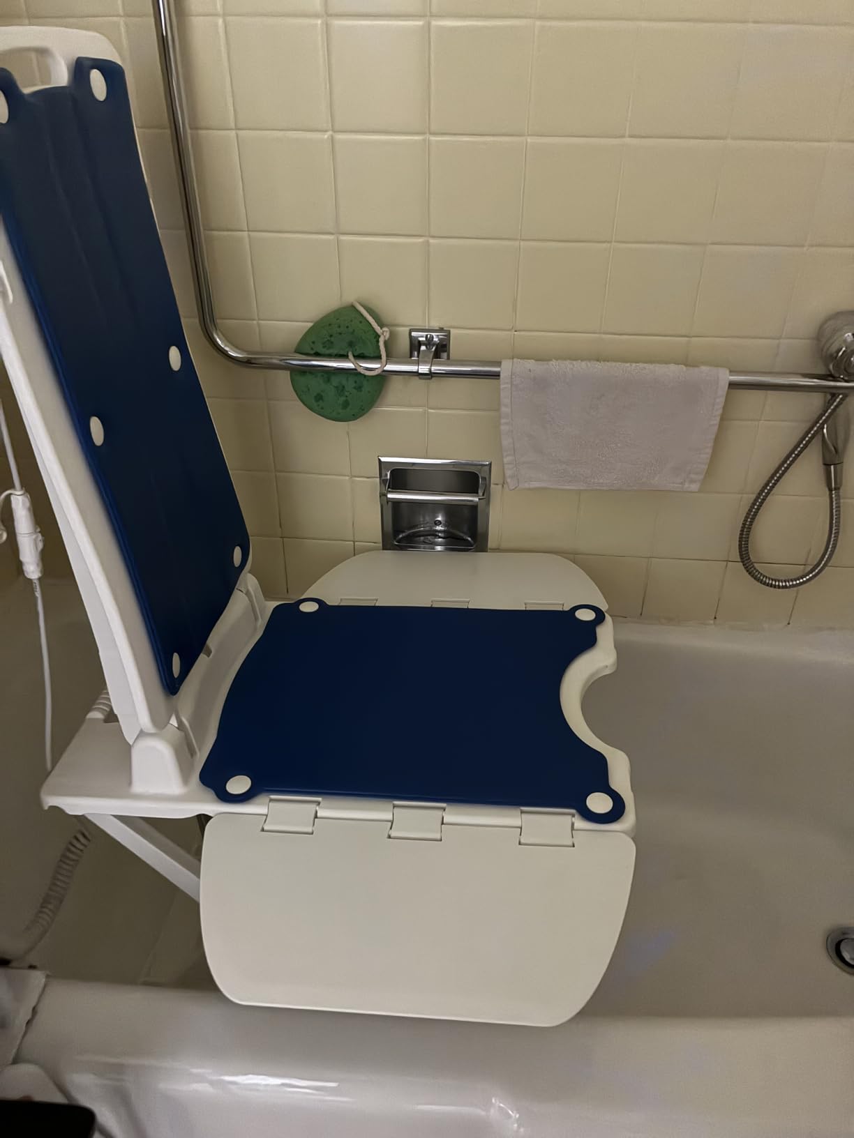 VOCIC Lightweight Electric Chair Lift, Lift Elderly from Floor, Remote Control Floor Lift, Fall Assist Devices customer photo 1