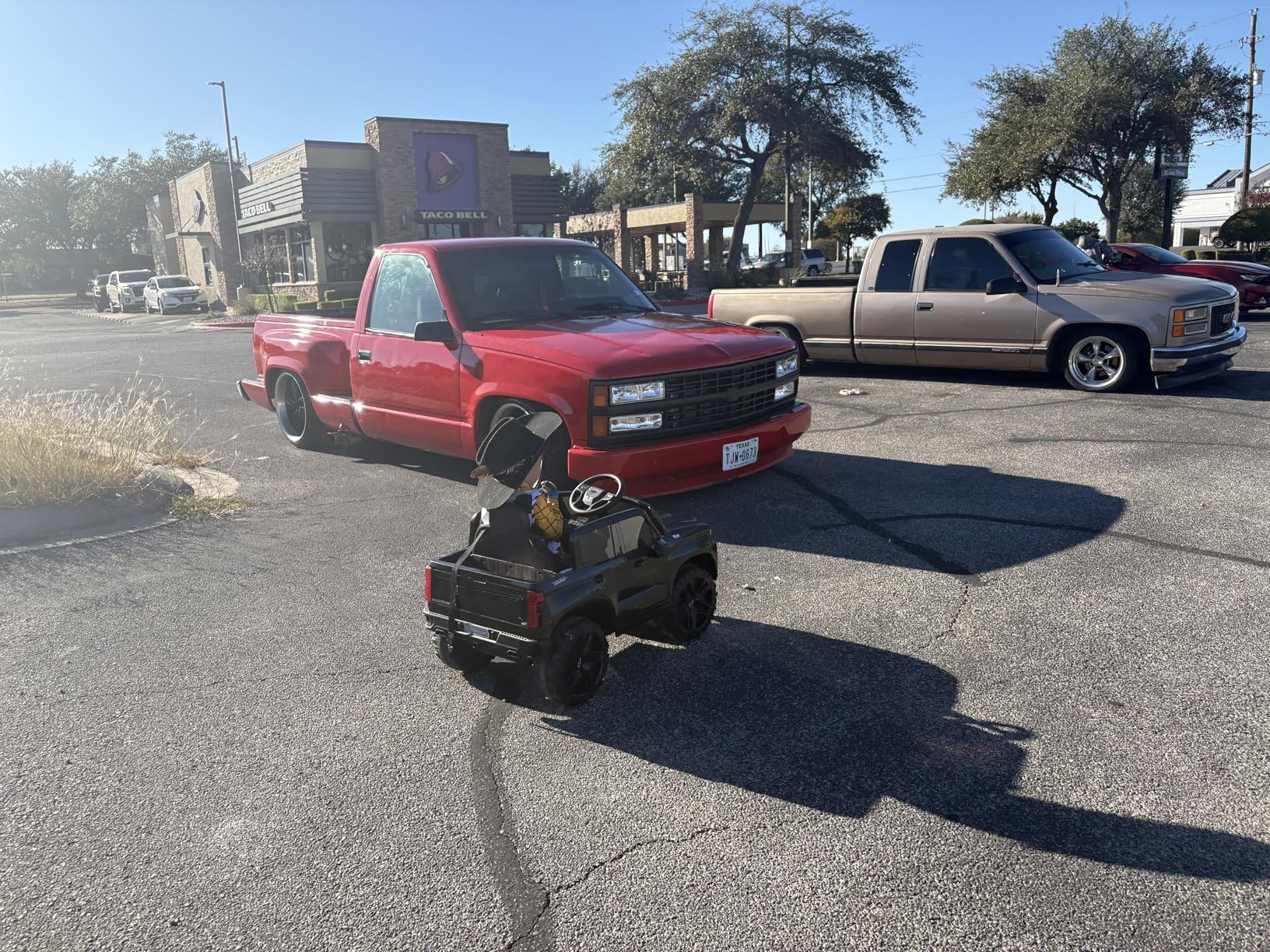 Best Choice Products 12V Licensed Chevrolet Silverado Ride On Truck, Electric Car Toy w/Parent Remote Control, Truck Bed Storage, Bluetooth Speaker, LED Lights, 2.5 MPH Max Speed - Red customer photo 1