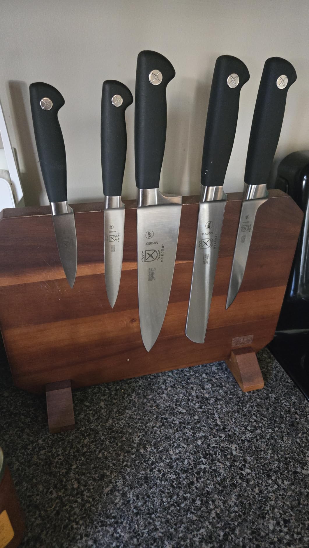HOSHANHO Magnetic Knife Block, Thickened Acacia Wood Kitchen Knife Holder Stand customer photo 1