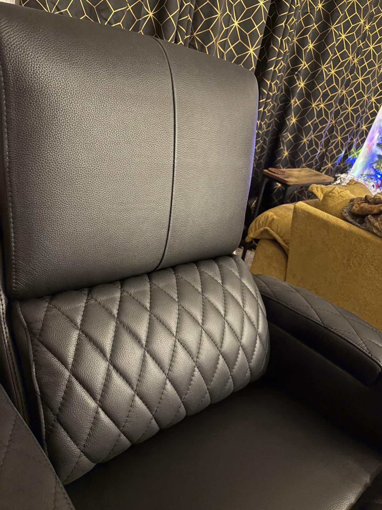 Weilianda Astronaut Zero Gravity Home Theater Seating Top Grain Leather Recliner Sofa Power Headrest Footrest with Carbon Fiber Tray Table, Tablet Stand, Type-C USB Charging, Cup Holder Row of 1 Black customer photo 2