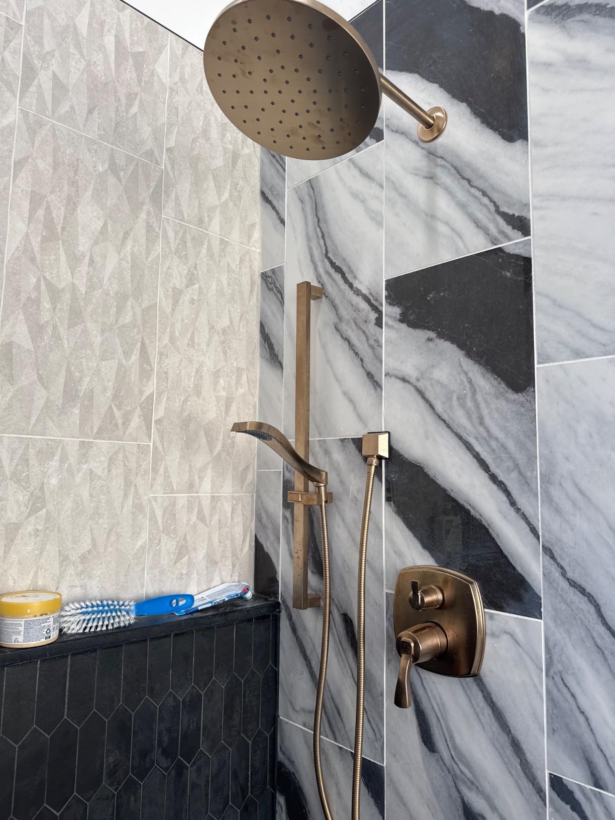 Delta Modern 14 Series Round Rain Shower Faucet Set, Brushed Gold Shower Head and Handle Set, Valve Trim Kit, Champagne Bronze T14269-CZ-PP (Valve Not Included) customer photo 1