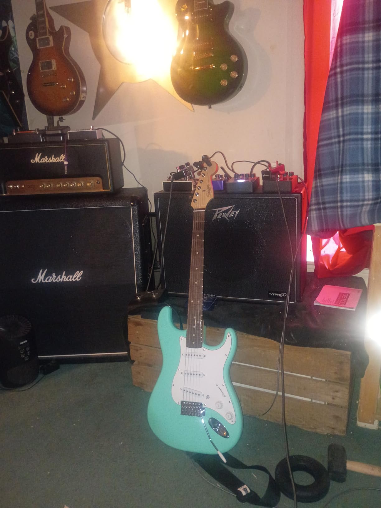 Fender Squier Debut Series Stratocaster Electric Guitar, Beginner Guitar, with 2-Year Warranty, Includes Free Lessons, 2-Color Sunburst with Matte Finish customer photo 1
