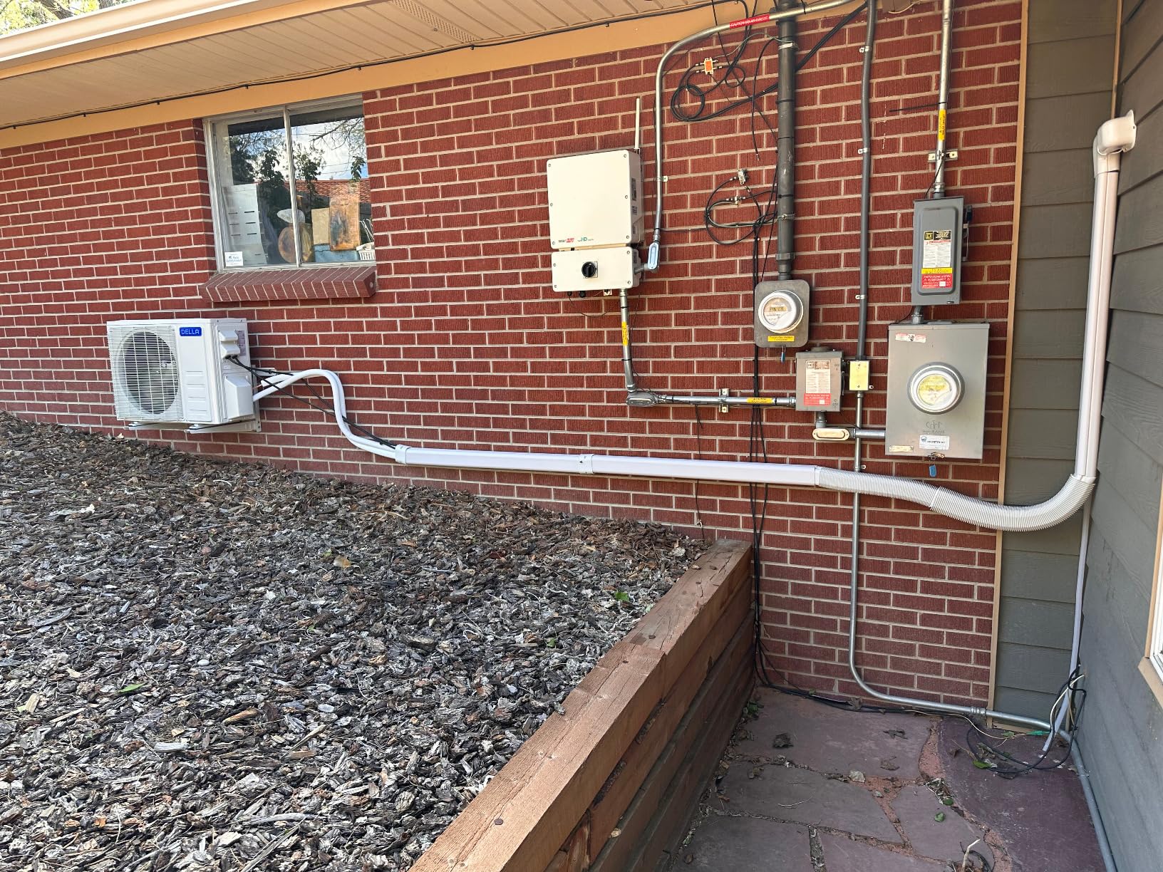 DELLA Hyper Heat Lower as -13℉ 12,000 BTU WiFi Mini Split, Work with Alexa, Energy Star 115V 23 SEER2, Cools Up to 550 Sq. Ft., Inverter AC with 1 Ton Pre-Charged Heat Pump & 16.4ft Installation Kits customer photo 1