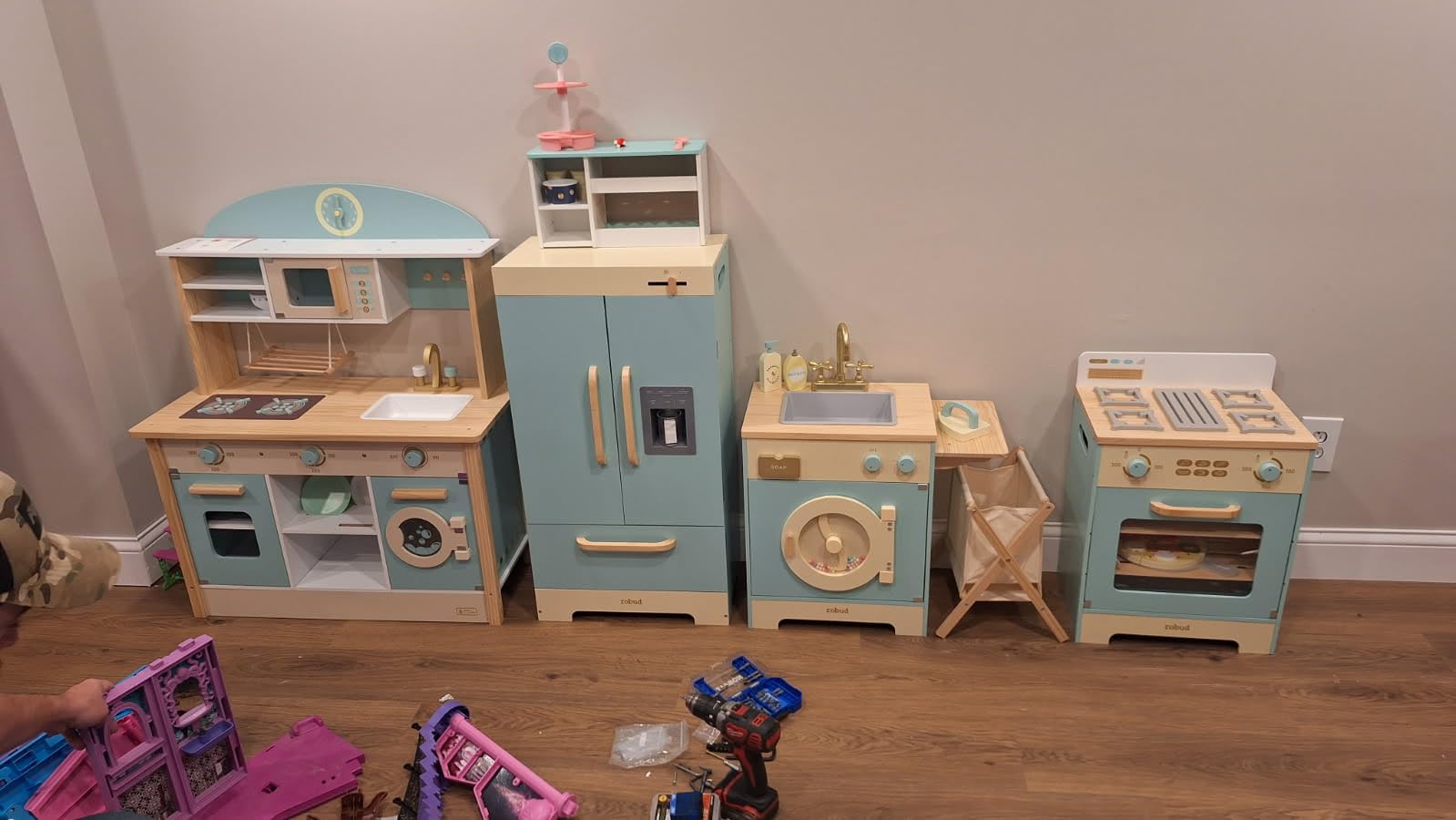 ROBOTIME Wooden Play Kitchen, Toddler Kitchen Playset with Oven, Fridge & Washing Machine, Kids Kitchen Playset Gift for 3+ Year Old Boys & Girls customer photo 1