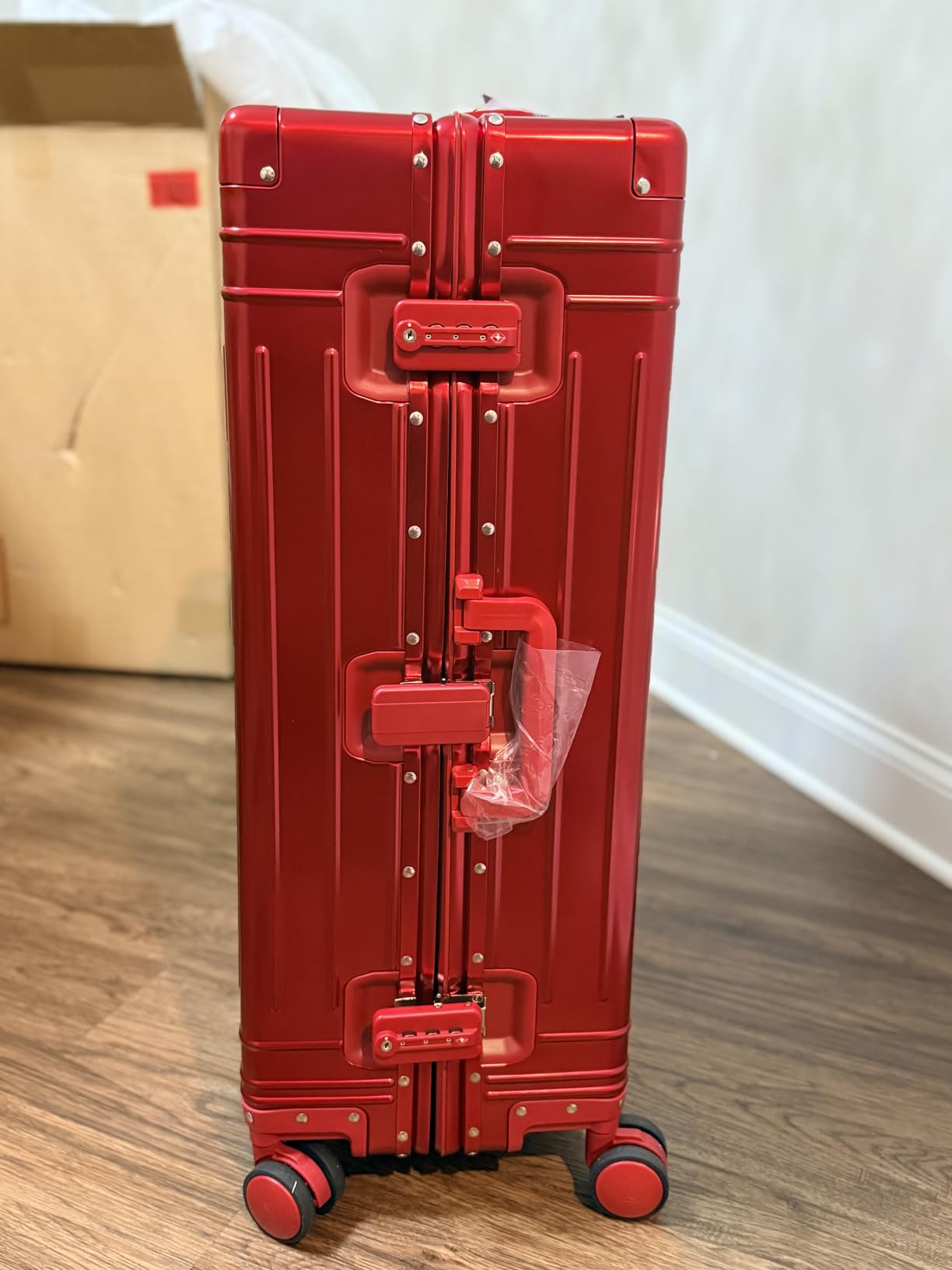 All Aluminum 20'' Luggage with Removable Spinner Wheels, Carry on Luggage 22 x 14 x 9 Airline Approved customer photo 1