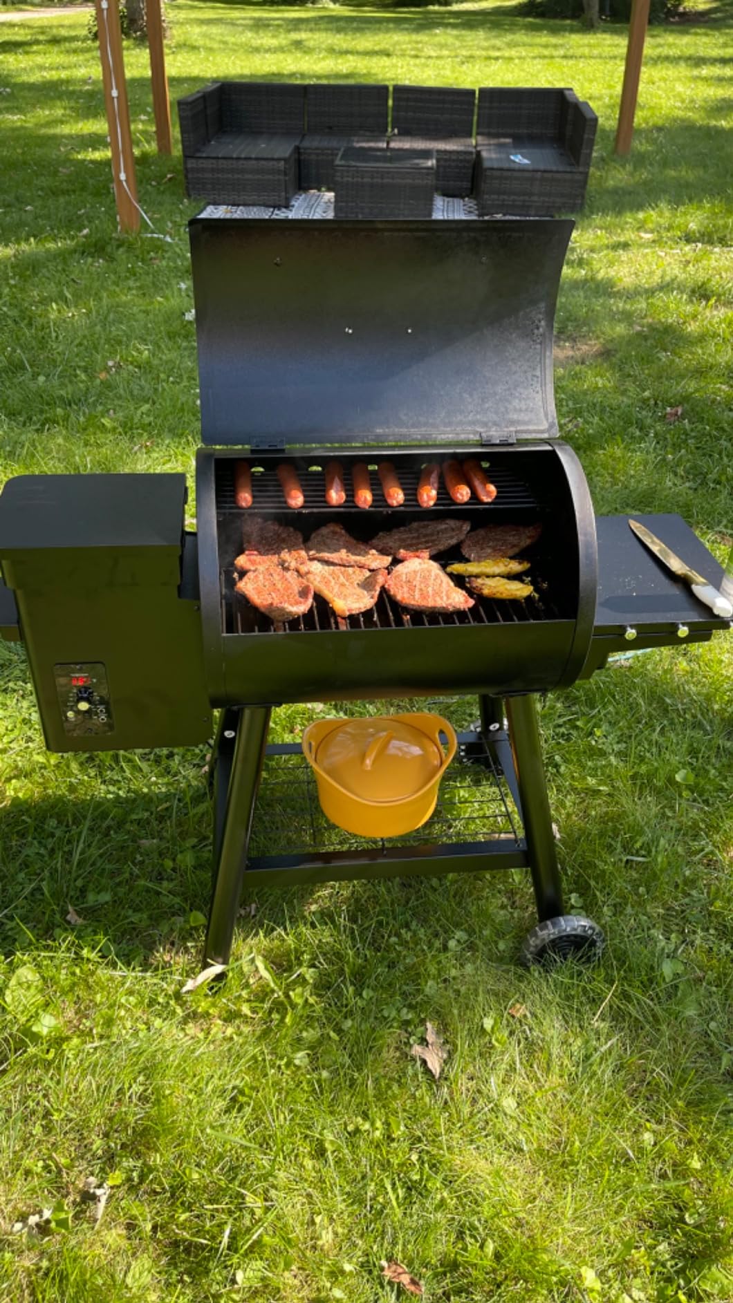 KingChii Electric Wood Pellet Grill & Smoker with Side Shelf, 456 SQ.IN Grill Capacity, with PID Temperature Control (180-425°F) for Backyard Camping Bake and Roast, Black customer photo 1