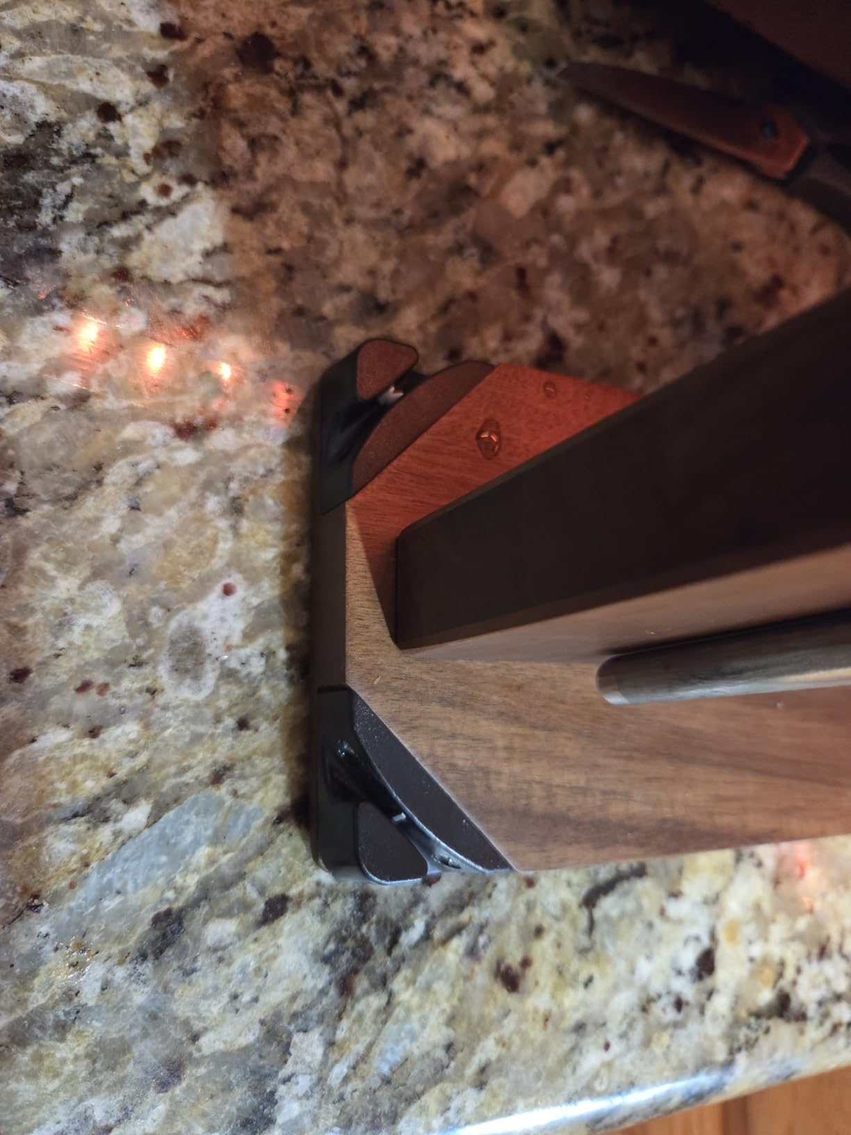 ENOKING Extra Large Magnetic Knife Block, 15.2-Inch Acacia Wood Knife Holder customer photo 1