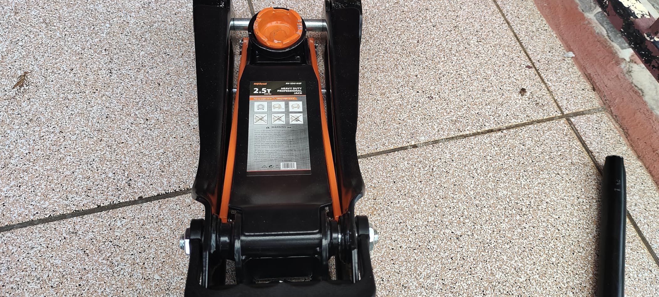 AV Steel Floor Jack 2.5 Ton (5500 lbs), Low Profile Floor Jack with Single Piston Pump, Heavy Duty Steel Hydraulic Jack for Car, Lifting Range 3.4