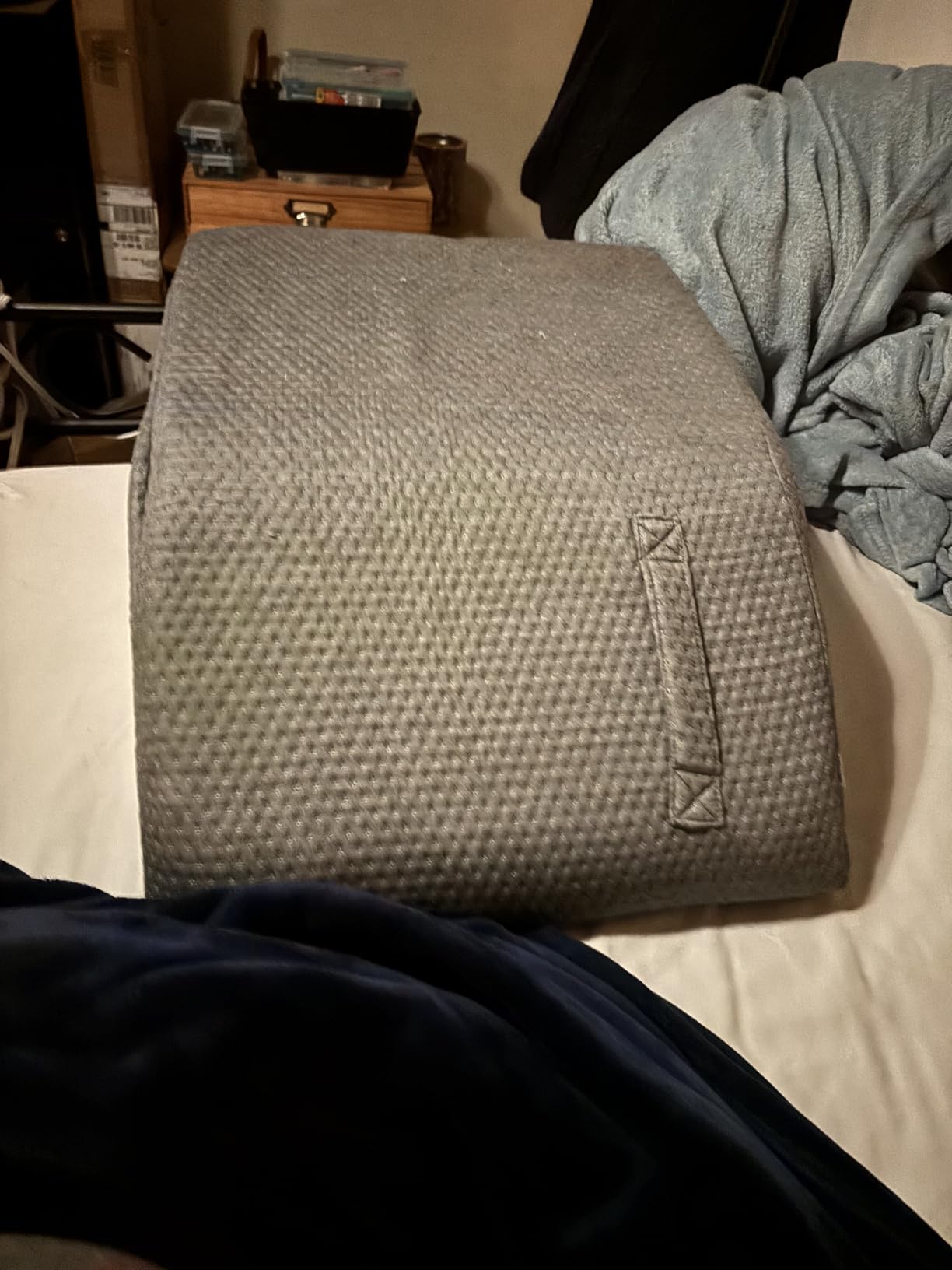 MEGCXIT Leg Pillow Elevation Blood Circulation, Leg Wedge for Elevation for Swelling, Leg Elevating Pillow for After Surgery, Memory Foam Foot Knee Pillow for Back Sleeping 23.6x16.8x8 Inch White/Grey customer photo 1