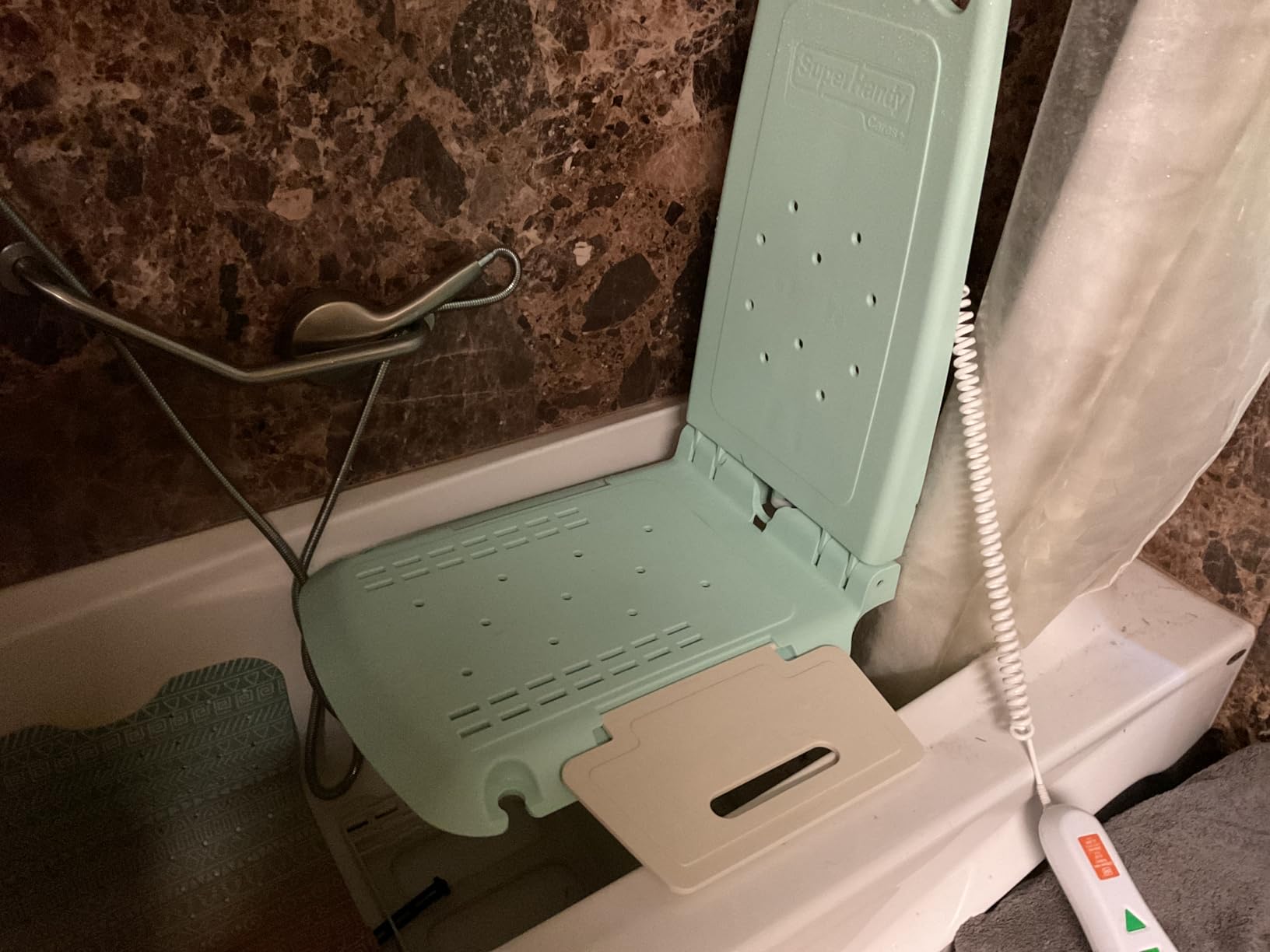 SuperHandy Portable Floor Lift and Bath Lift for Seniors, Foldable, 330 LBS Capacity, IP68 Waterproof, Ergonomic Seat customer photo 1
