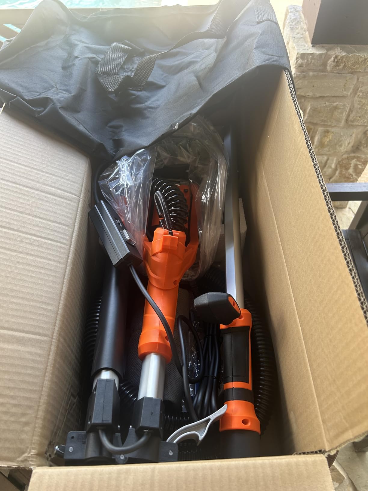 Drywall Sander, 1000W Popcorn Ceiling Removal Tool, Automatic Drywall Sander with Vacuum Dust Collection, LED Light, 6 Variable Speed 800-2200RPM, Foldable & Extendable Handle, 15Pcs Sanding Discs customer photo 2