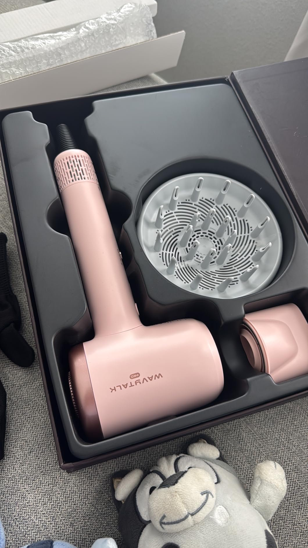 Wavytalk Turblow Pro Fast Drying Blow Dryer with Diffuser, High Speed Hair Dryer with 110,000 RPM, Pro Negative Ions for Reduces Damage, Frizz Smoothing, 3 Speeds & 3 Temps, Pink customer photo 1