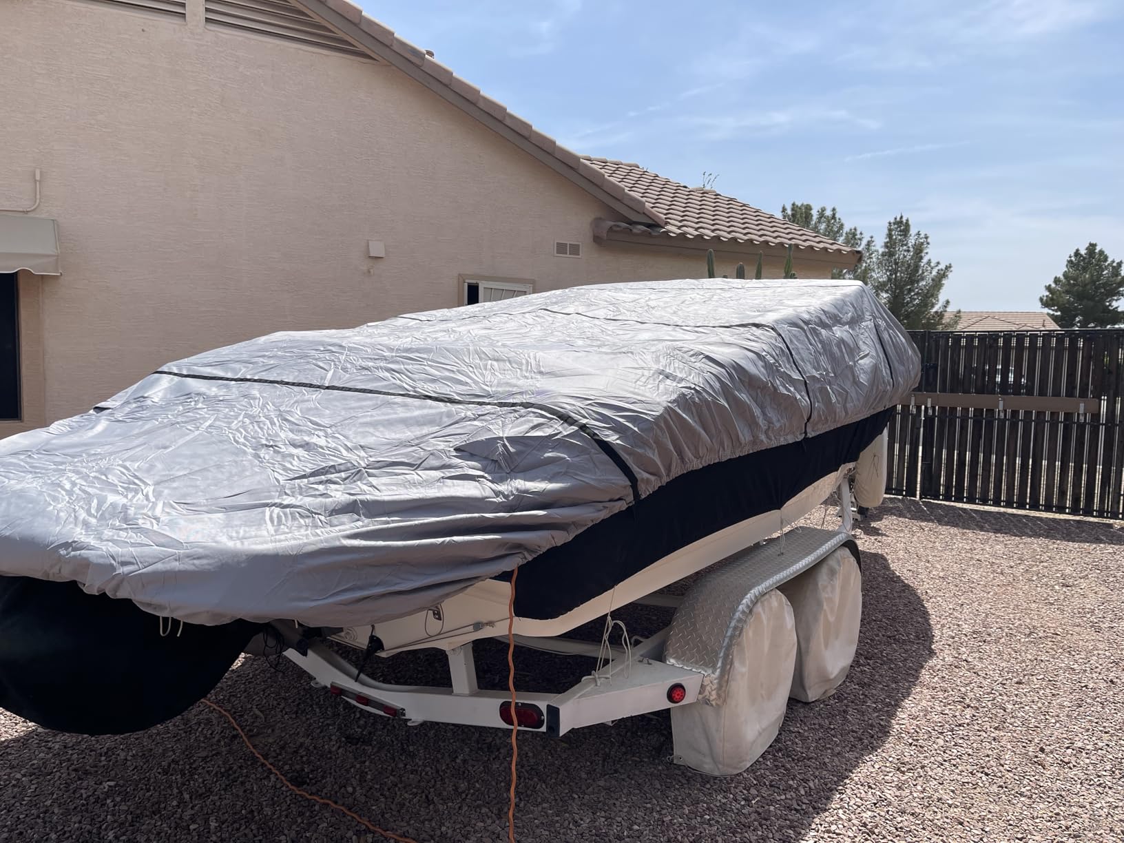 RVMasking Boat Cover, Ultra-Thick 1600D Polyester Canvas with Double PU Waterproof Coating, Fits 22-24ft Tri-Hull, V-Hull, Runabout, Fish & Ski Boat, Bass Boat, Black customer photo 1