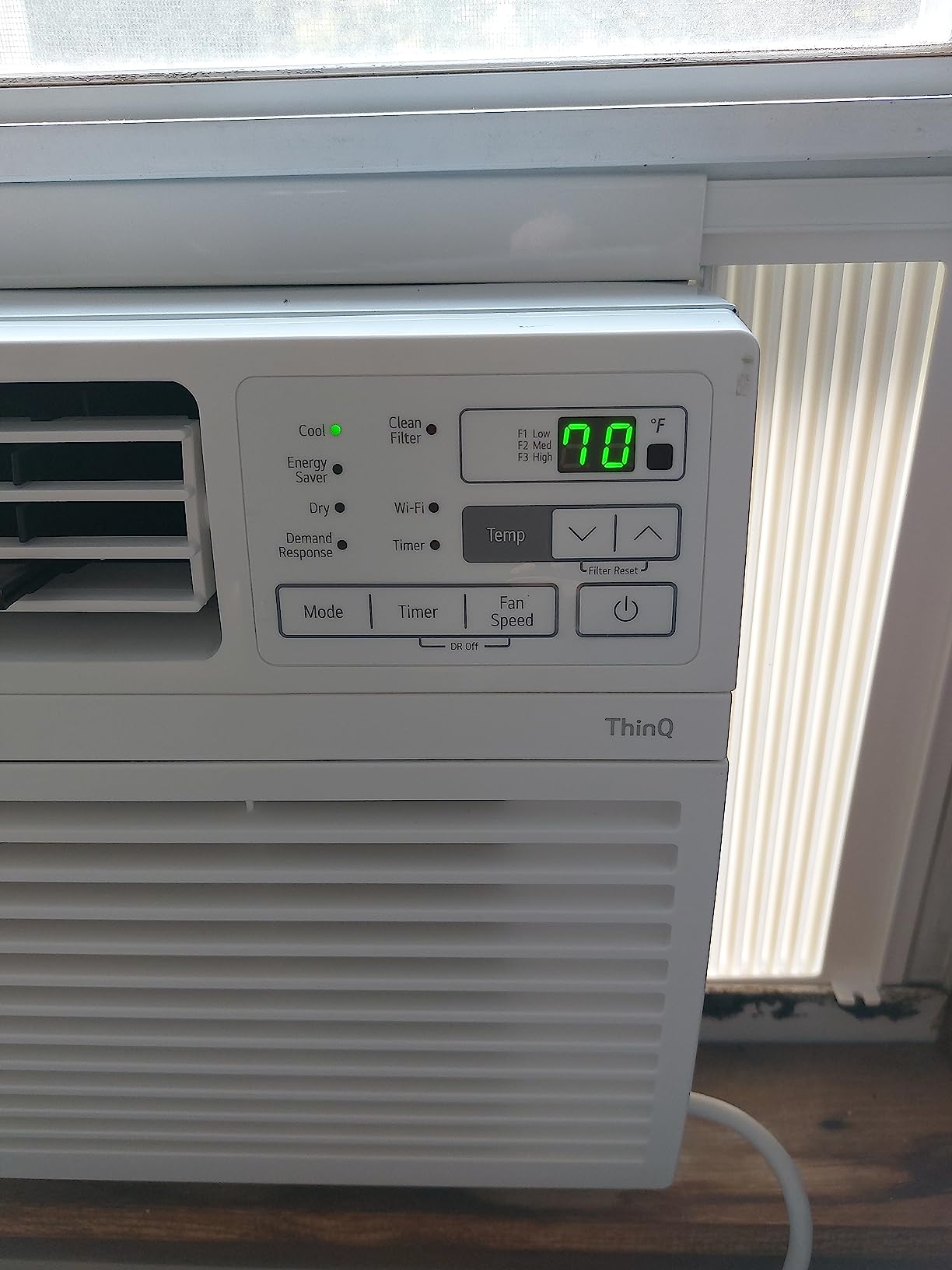 LG 8,000 BTU Smart Window Air Conditioner with Dehumidifier, 115V, Window AC for Medium Rooms up to 350 Sq. Ft., Window Unit AC with Remote Control, 3 Speeds, Auto-Restart, 24-Hour Timer, White customer photo 1