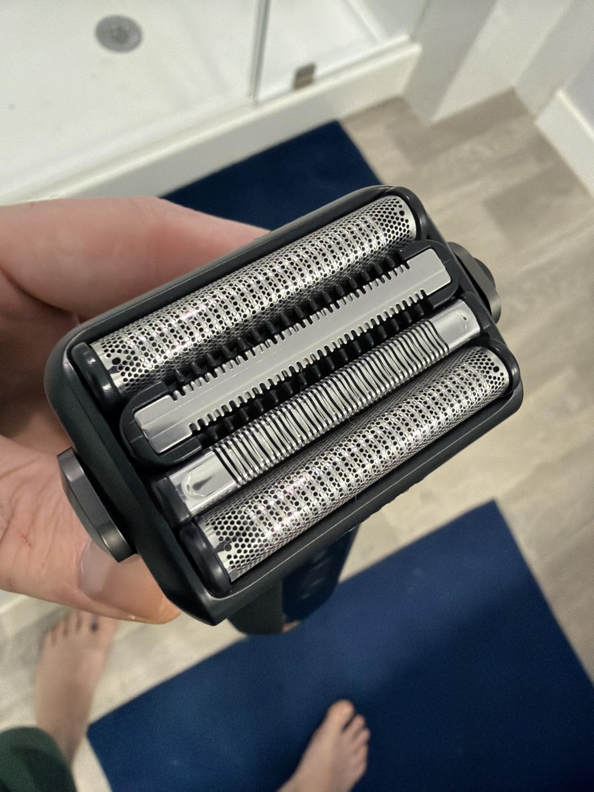MANSCAPED® The Chairman™ PRO Men's Electric Foil Face Shaver - Two Interchangeable Blade Heads, SkinSafe® Four-Blade Foil & Stubble Trimmer, USB-C Wireless Compatible Charging, Gentle on Neck customer photo 2