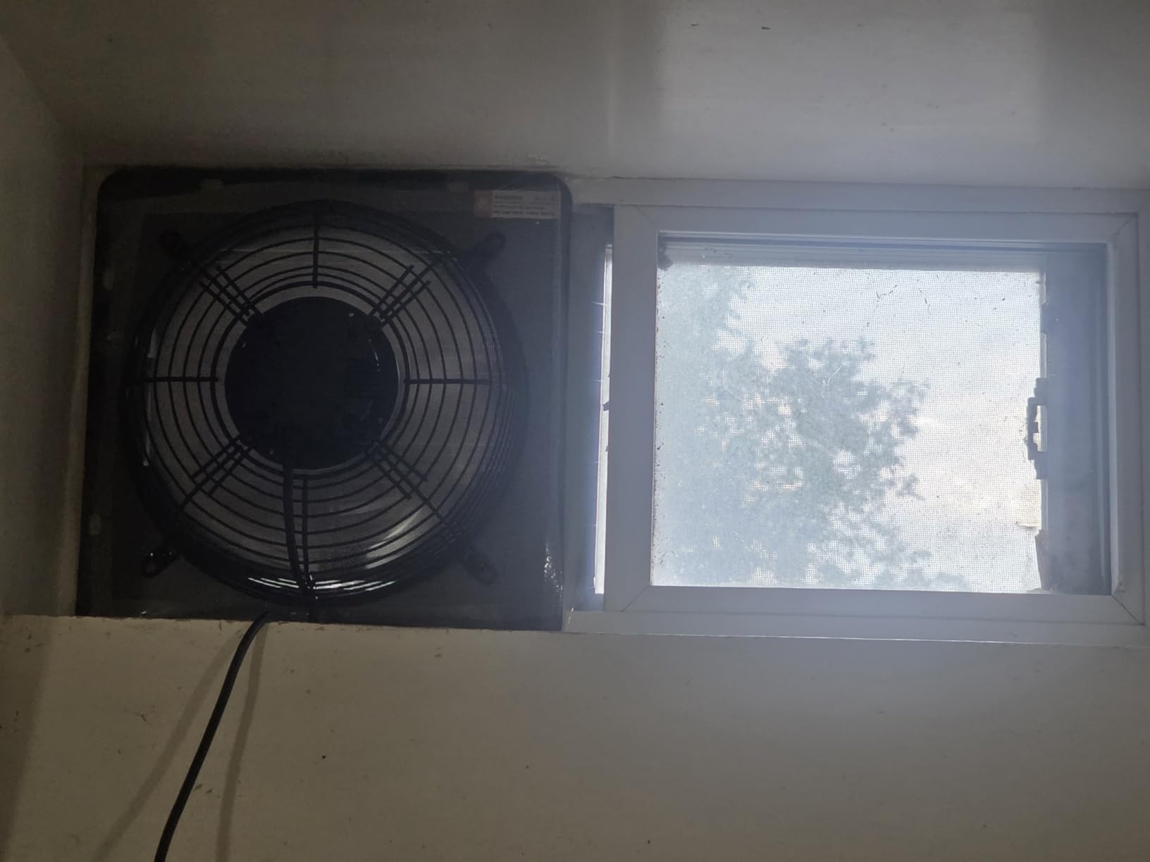 addlon 12 Shutter Exhaust Fan with Remote Control, 8 Speeds 25W Energy Efficient DC Motors, 1200CFM, 8-Hour Timer, Garages/Greenhouse/Attic/Chicken Coop Ventilation Fan, Low Noise, Plug & Play customer photo 1