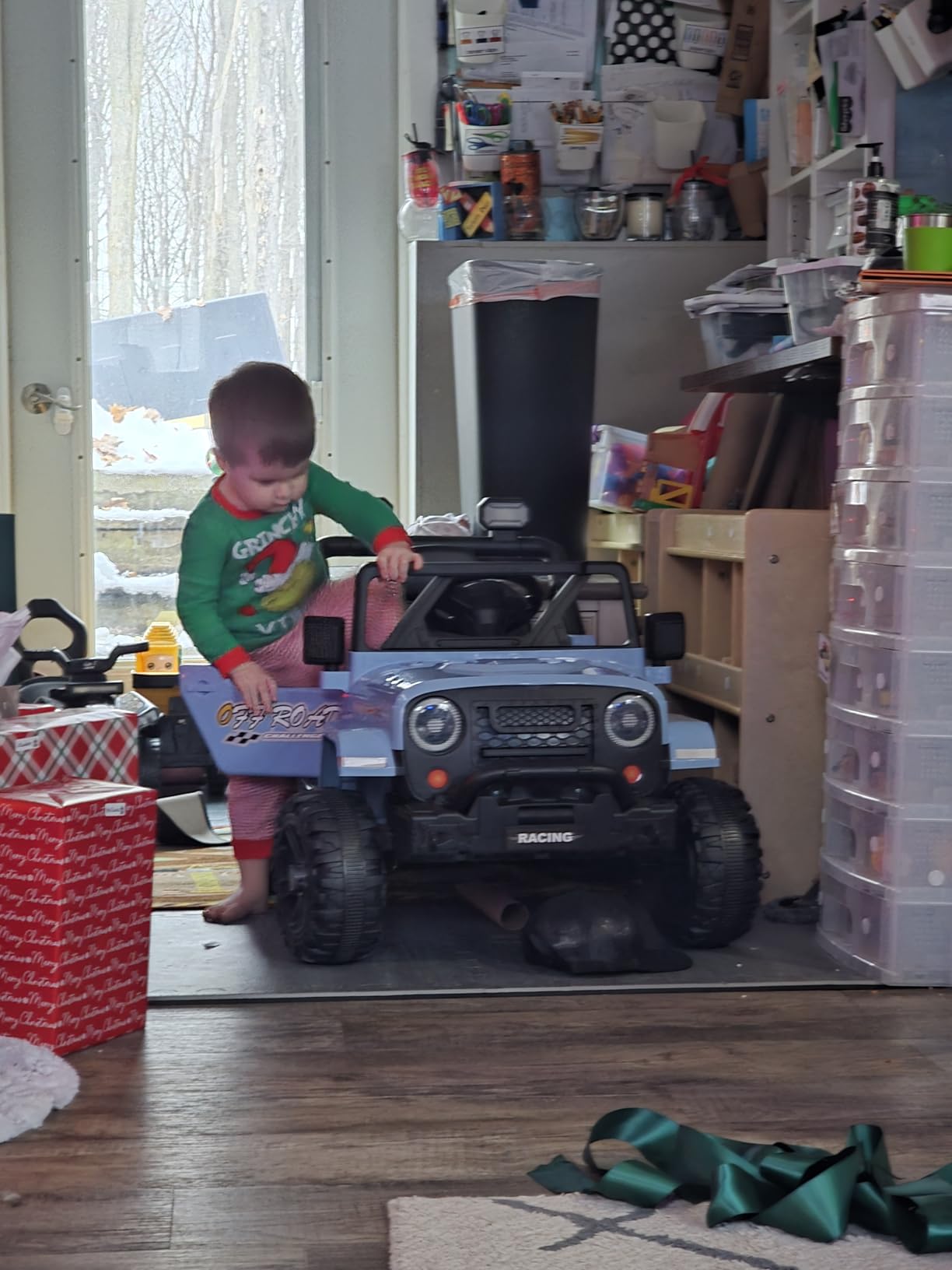 ARBELI 12V Ride On Truck Car with Remote Control, Kids Electric Vehicles with Bluetooth Music, Horn, 3 Speeds, 4 LED Lights, Soft Start, Ride on Toys for Toddler Boys & Girls (Blue) customer photo 1