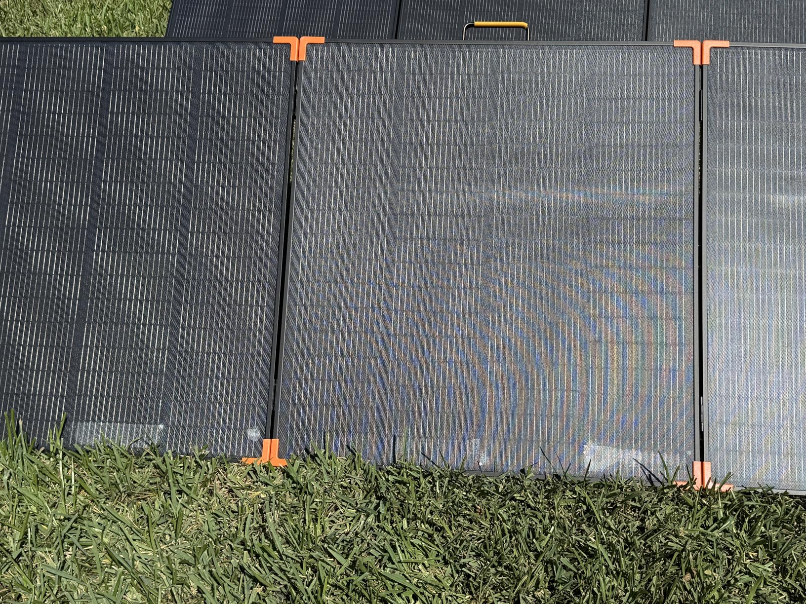 ZOUPW 450W Portable Solar Panel, 38V N-Type 16BB 25% High Efficiency Foldable Solar Charger for EcoFlow Delta/Anker C1000/Jackery/Bluetti Elite 100, IP68 Waterproof for Offgrid RV Power Backup customer photo 2