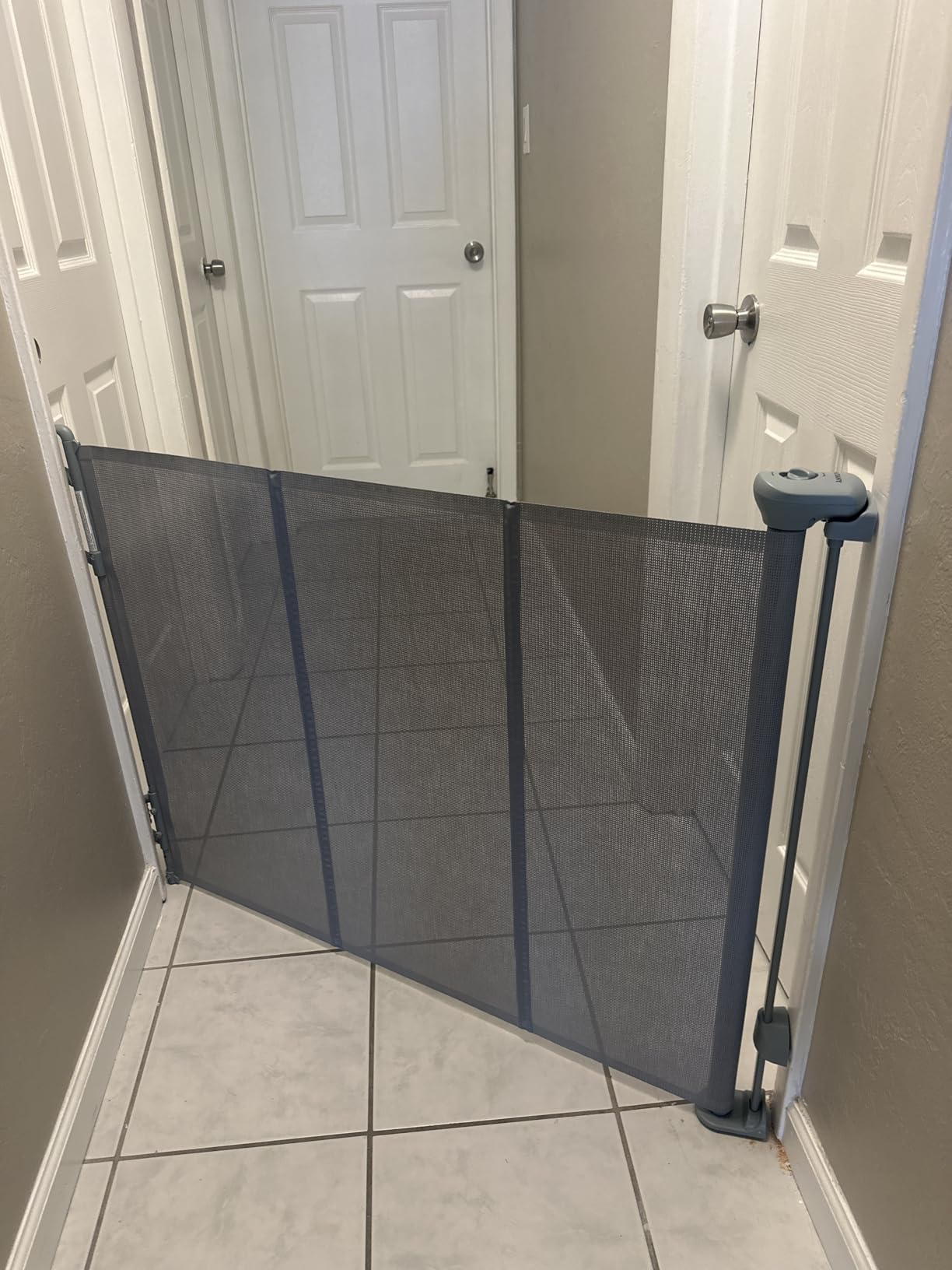 SPACEANY Reinforced Retractable Baby Gate, Mesh Dog Gate, Child Safety Gate for Doorways, Stairs, Hallways, Indoor/Outdoor, Wide Openings - 33.5