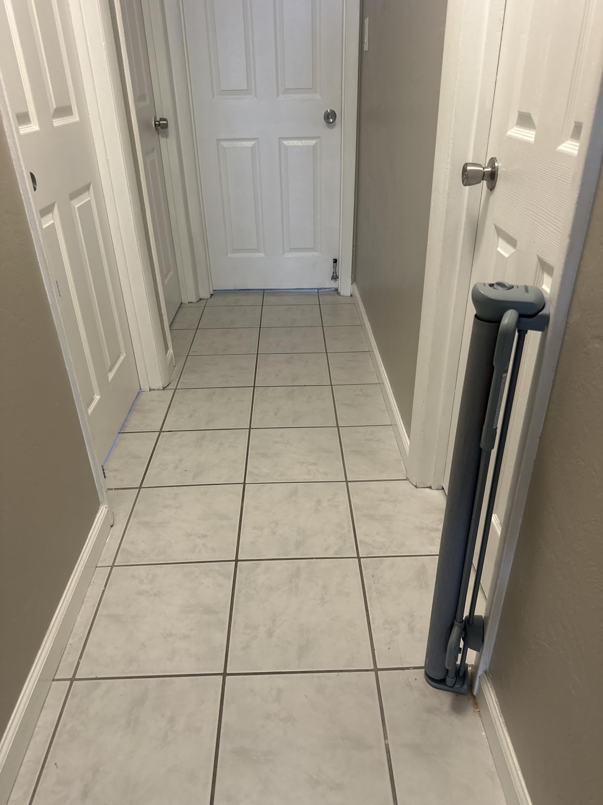 SPACEANY Reinforced Retractable Baby Gate, Mesh Dog Gate, Child Safety Gate for Doorways, Stairs, Hallways, Indoor/Outdoor, Wide Openings - 33.5