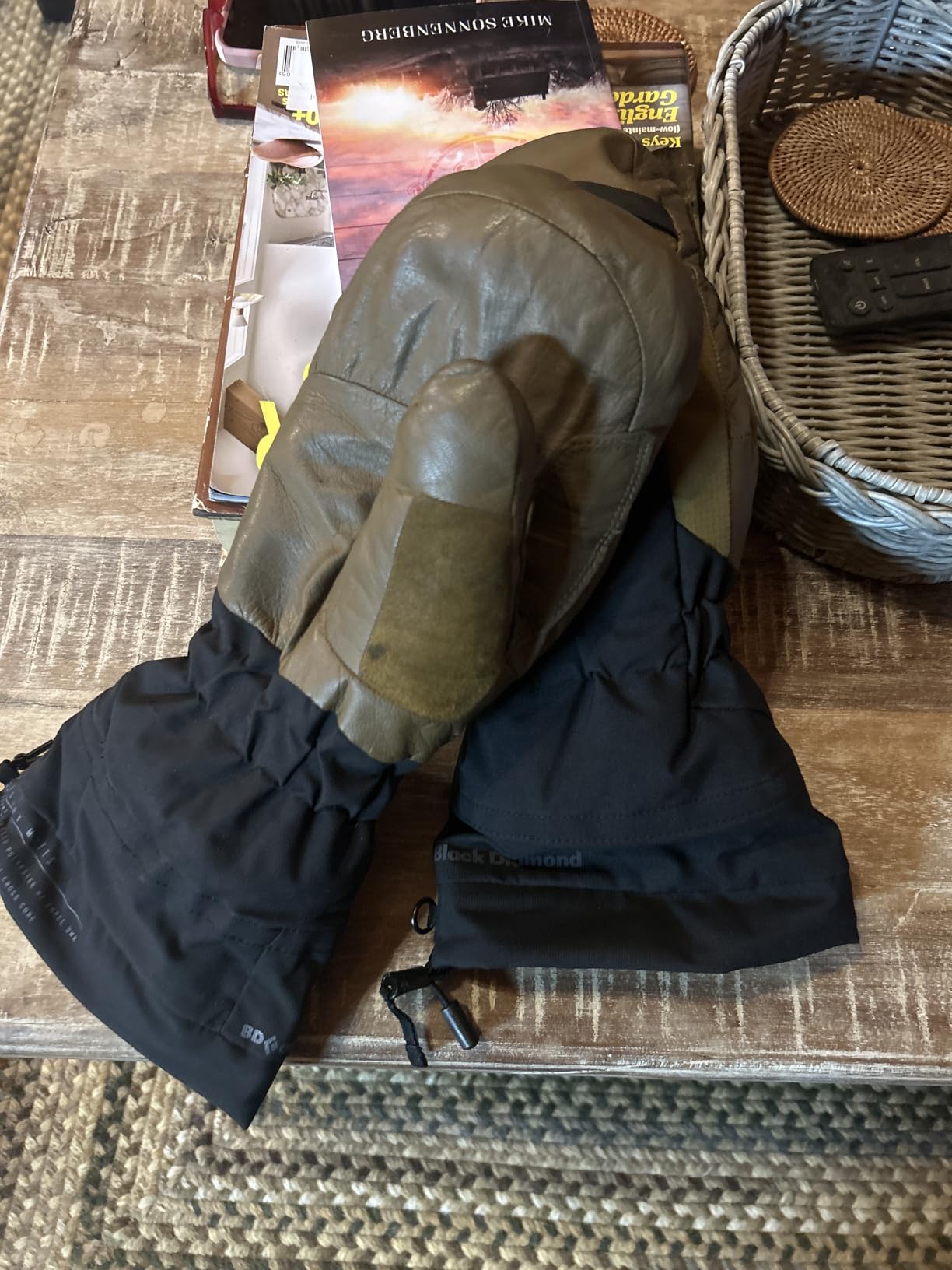 BLACK DIAMOND Men's Mercury Ski/Snow Mitts | Contains BD.Dry Waterproof Insert | Includes Primaloft Gold Fleece Lining | Removable Liner Mittens customer photo 1