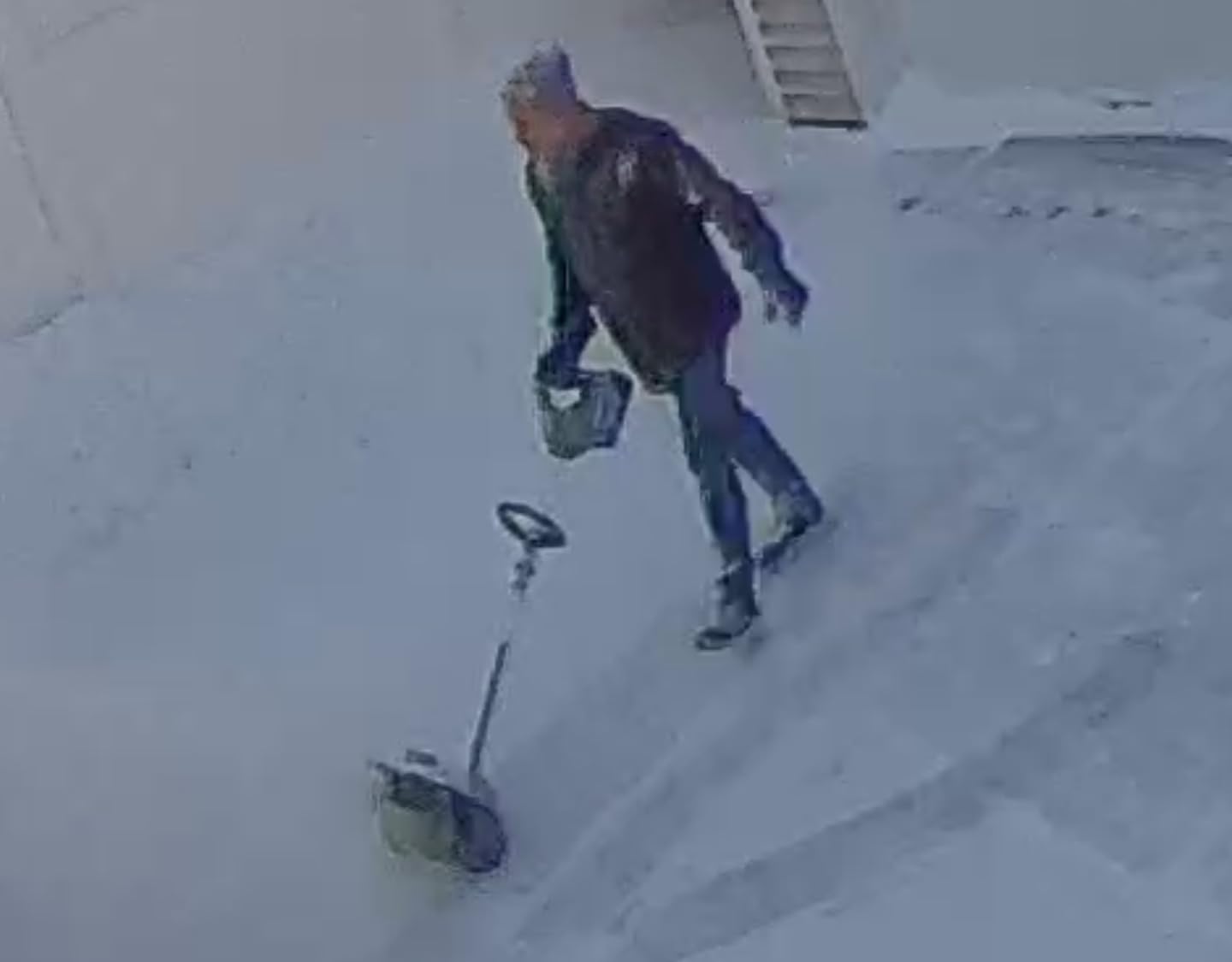 EGO Power+ SNS1201 12-Inch Electric Snow Shovel, Cordless, Includes 56V 2.5Ah Battery and Charger customer photo 2