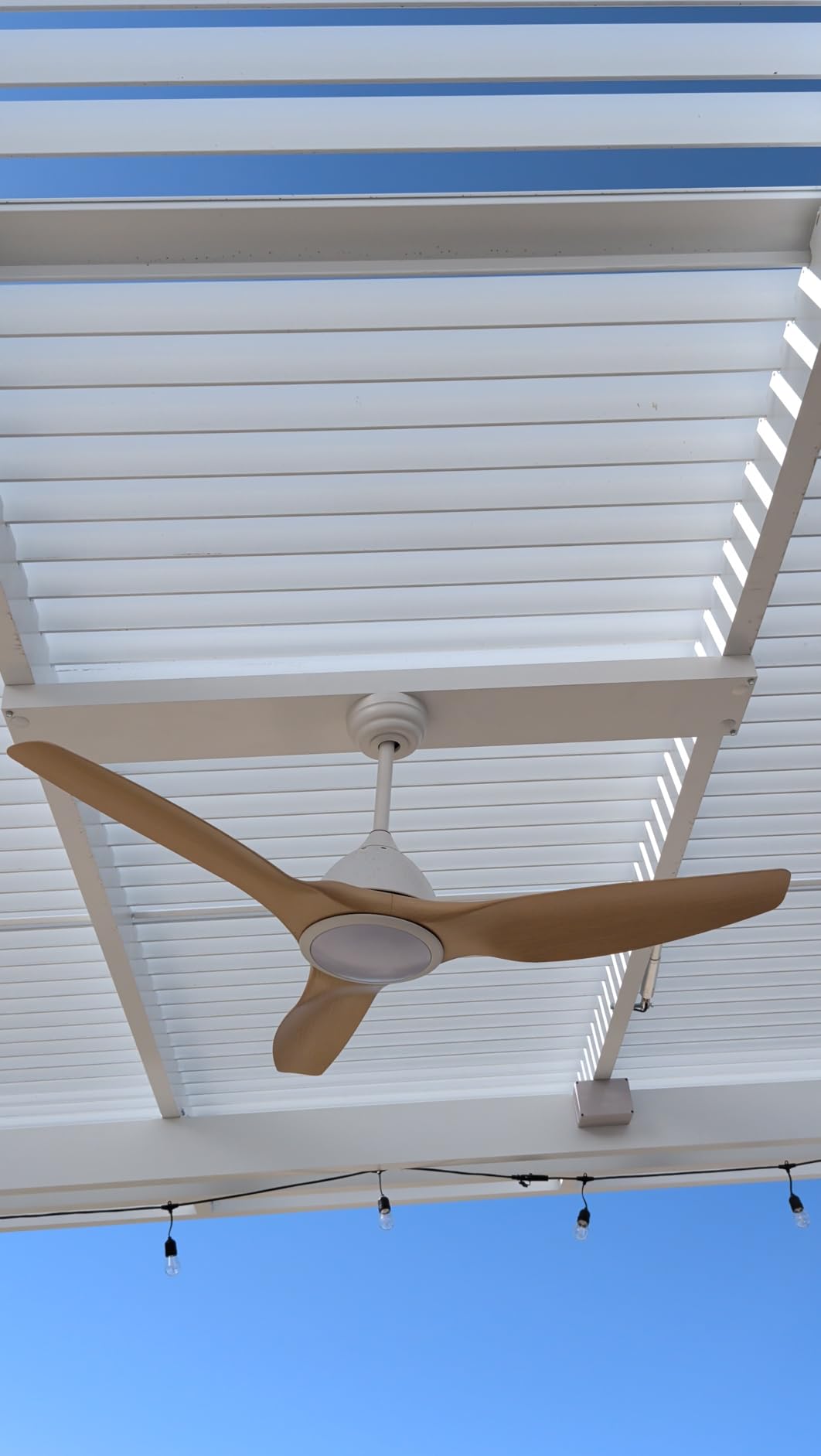 Sofucor 52 Inch Outdoor Ceiling Fans with Lights, Modern Ceiling Fan Modern Ceiling Fan with 3 Plastic Blade, Quiet, Dimmable, High 7000CFM 6-Speed 3-Timer Reversible DC Motor, for Bedroom Living Room, ETL, Black customer photo 2