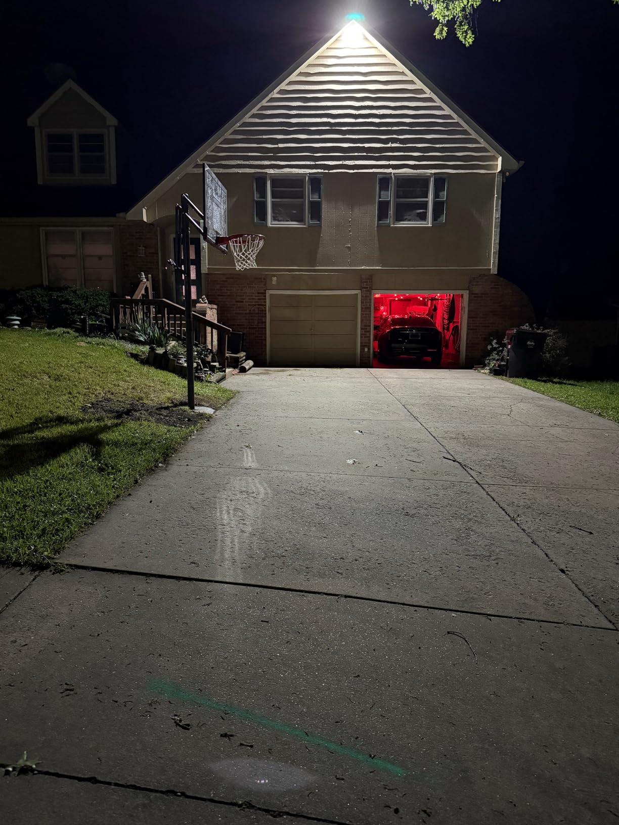 Onforu 100W Dusk to Dawn Outdoor Lighting, 11000LM LED Outdoor Light from Dusk Till Dawn, Super Bright Flood Light, IP66 Waterproof Exterior Security Black Light Fixture, 3 Heads Photocell for Garage, Yard customer photo 2