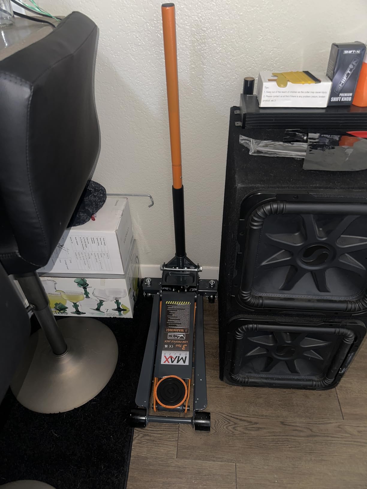 Maxority 3-Ton (6600lbs) Low Profile Hydraulic Heavy-Duty Steel Floor Jack with Dual Pistons Quick Lift Pump, Home and Workshop Car Maintenance (3 Ton Low Profile) customer photo 1