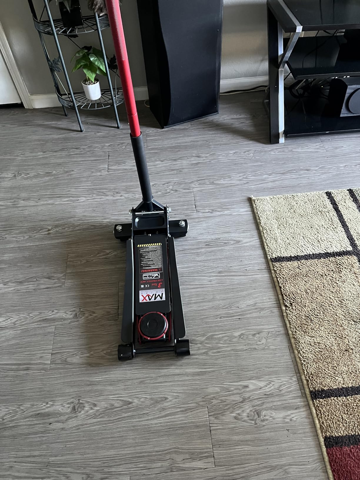 Maxority 3-Ton (6600lbs) Low Profile Hydraulic Heavy-Duty Steel Floor Jack with Dual Pistons Quick Lift Pump, Home and Workshop Car Maintenance (3 Ton Low Profile) customer photo 2