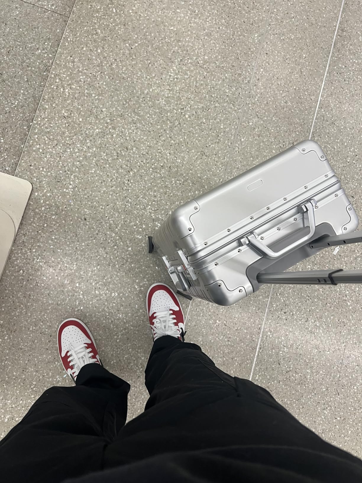 All Aluminum Carry On Luggage 22x14x9 Airline Approved, Zipperless Luggage Premium Aluminum Suitcase (silver, 20inch) customer photo 1