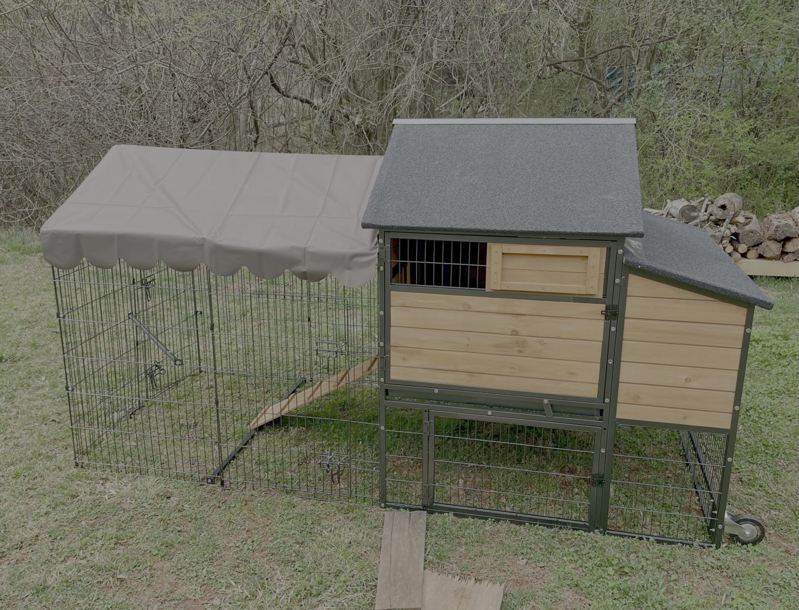 Mobile Chicken Coop with Wheels for 4-6 Chickens, Large Outdoor Hen House with Run, Weatherproof Asphalt Roof, Sectionable Nesting Box & Pull-Out Tray, 82.4