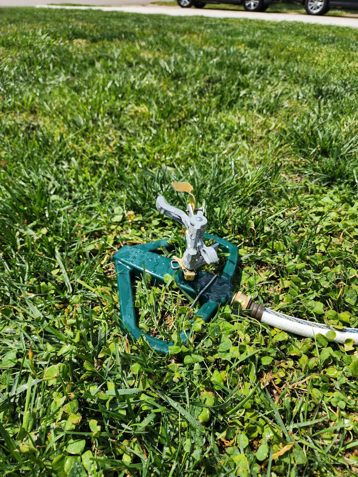 WEMADE Heavy Duty Metal Pulsating Sprinklers for Yard - 360 Degree Roating Automatic Water Sprinkler for Lawn with Metal Base, Impact Sprinklers for Large Area Covers Up to 85' Diameter customer photo 1