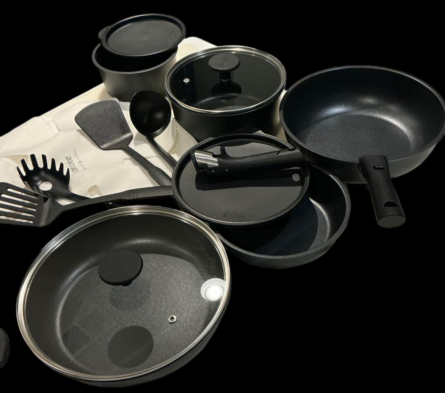 CAROTE 20pcs 4-Ply Premium Hard Anodized Pots and Pans Set Non Stick with Detachable Handle, Dishwasher/Oven Safe, RV Kitchen Cookware Set Nonstick, Induction Cookware, Large Capacity Pans and Pot Set customer photo 2
