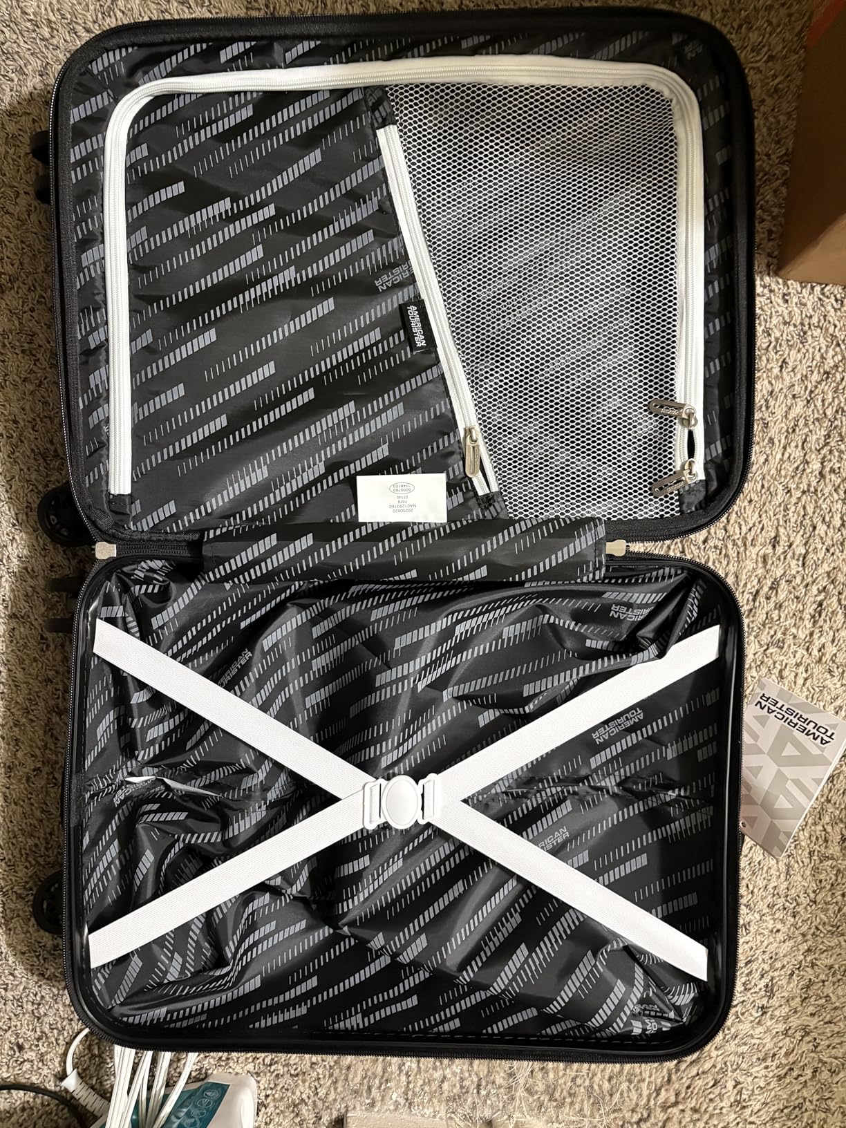 American Tourister Westridge Hardside Luggage Set with Spinner Wheels, Black, Carry-On customer photo 1