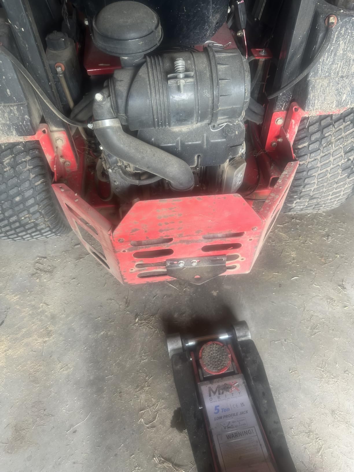 Maxority 5-Ton (11000lbs) Low Profile Hydraulic Super Heavy-Duty Steel Floor Jack with Dual Pistons Quick Lift Pump (Red, 5 Ton Low Profile) customer photo 2