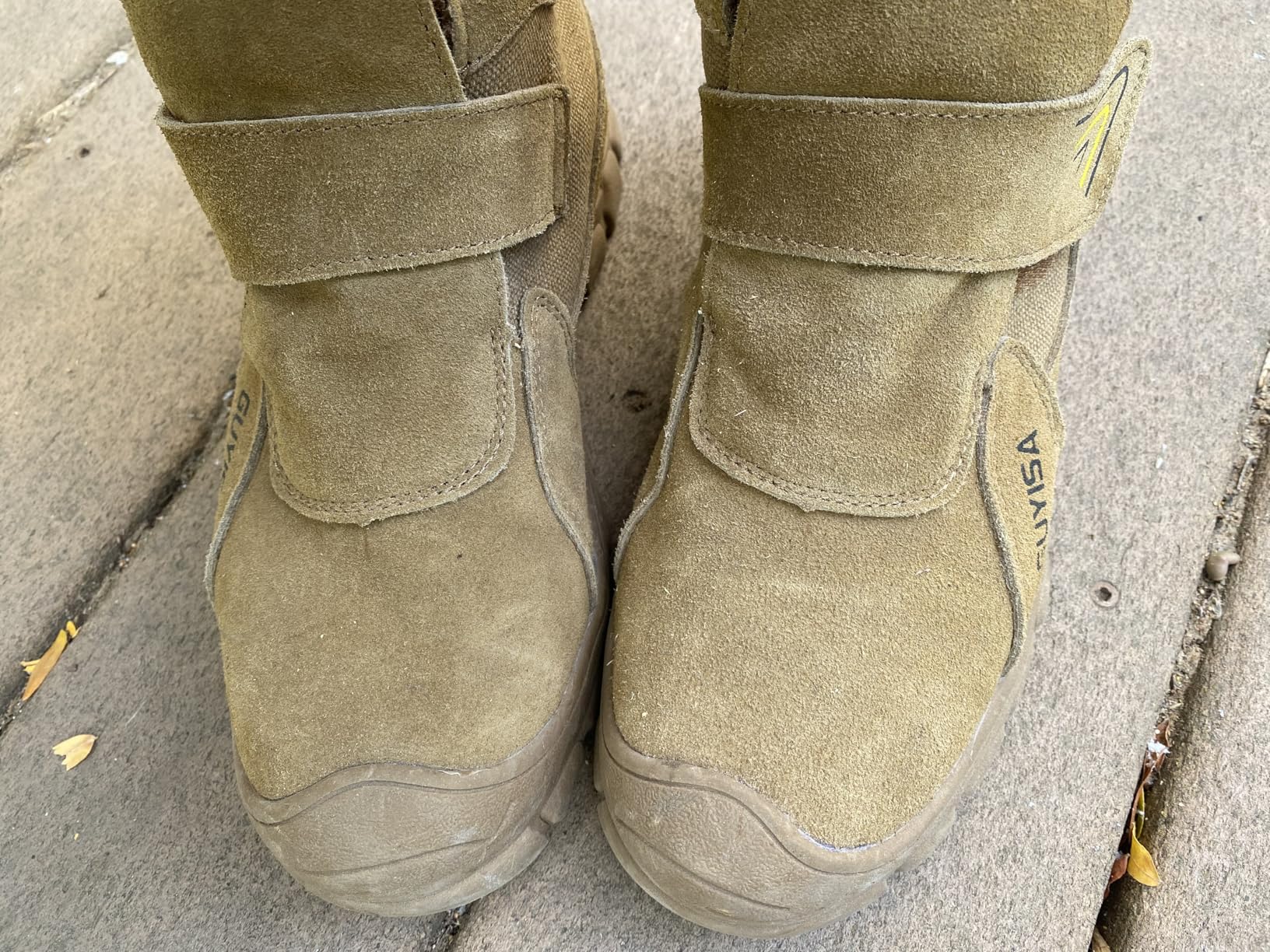 GLANOUDUN Steel Toe Boots for Men Slip on Work Boots for Men Comfortable Safety Boot Indestructible Construction Footwear Laceless Men's Steel Toe Shoes Mid Top Work Shoes customer photo 1