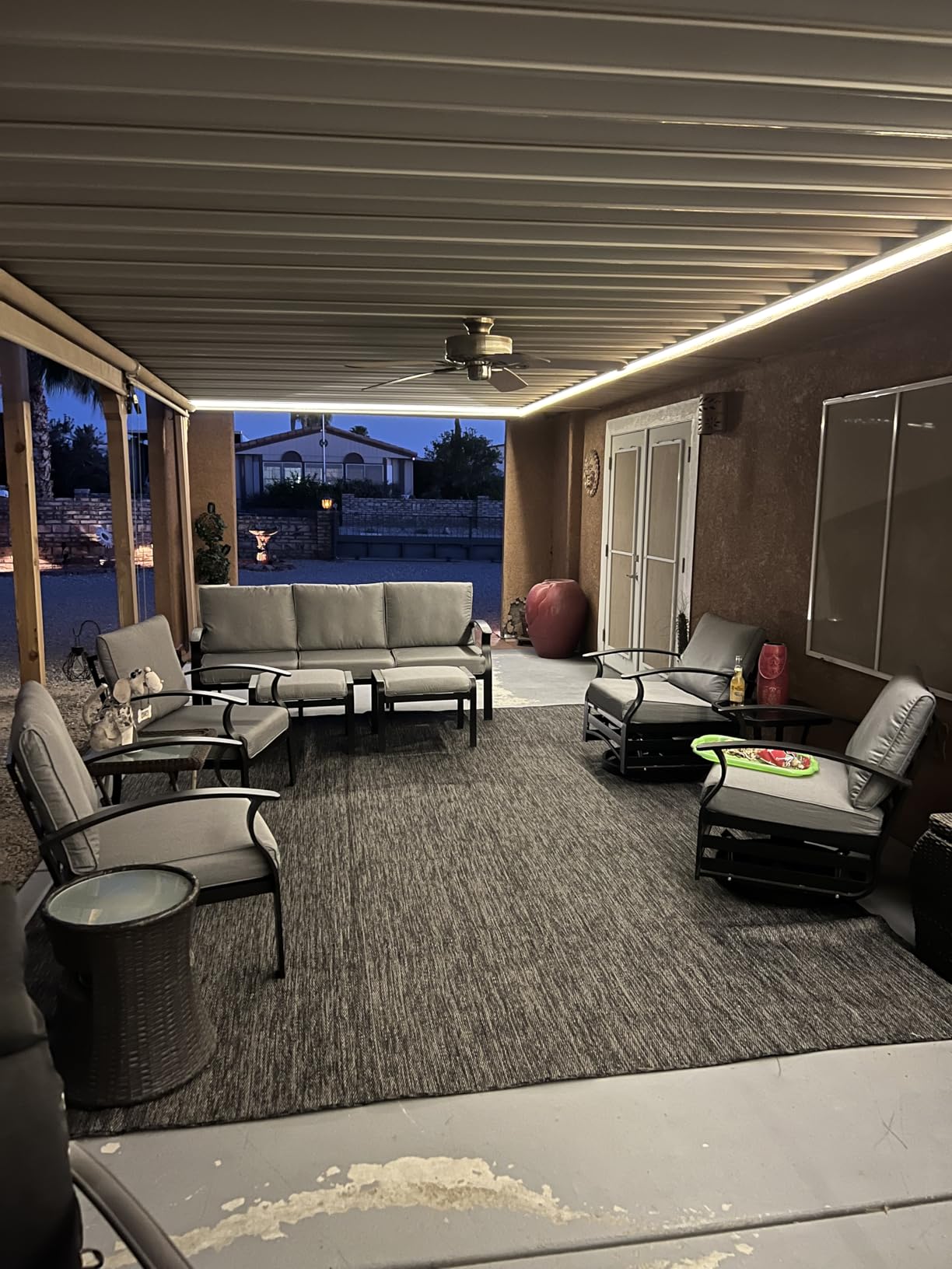 Kullavik Aluminum Patio Furniture Set, 5 Piece Modern Metal Outdoor Patio Furniture w/5.1'' Thick Cushion, Swivel Chairs and 45