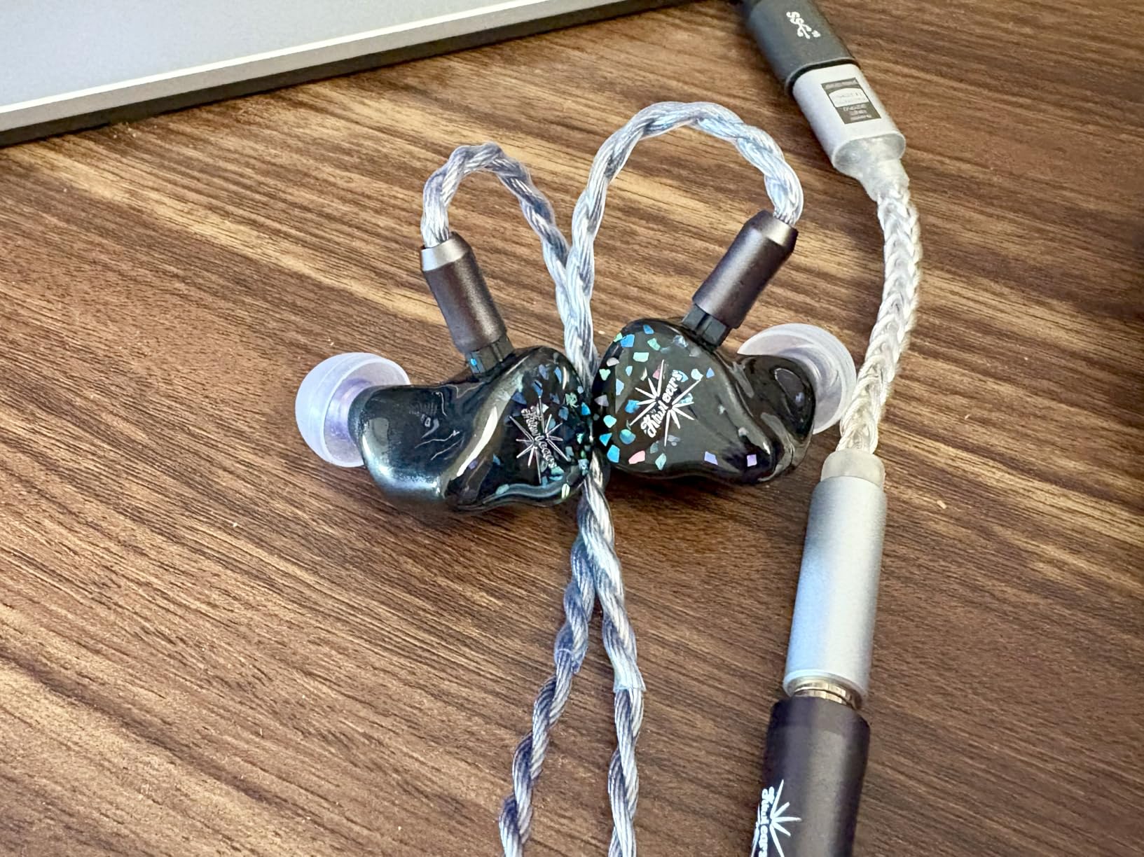 Linsoul Kiwi Ears Astral 1DD+6BA Hybrid in Ear Monitor, Wired Earbuds, HiFi Studio Recording & Mixing Earphone, Portable Gaming IEMs for Professional Music Engineers Audiophiles customer photo 1