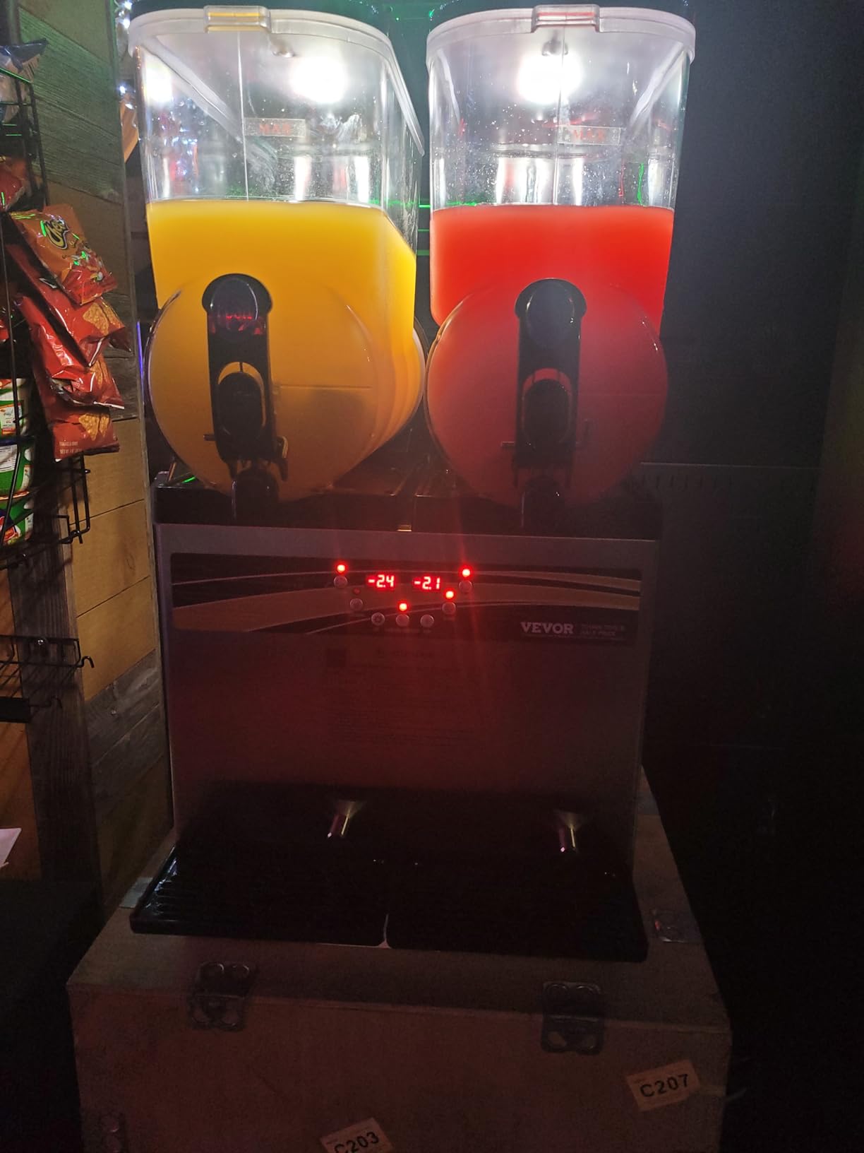 VEVOR Slushie Machine, 15L Single Tank Commercial Margarita Machine, 60 Cups Stainless Steel Margarita Smoothie Frozen Drink Machine, Slushy Machine for Home Party Restaurants Cafe Bars customer photo 2