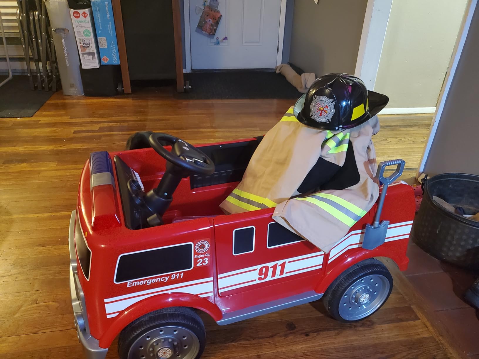 ELEMARA 12V Ride on Fire Truck, Battery Powered Toddler Electric Vehicle w/Parent Remote Control,Ride on Car for Kids,Siren-Call,walkie-talkies, Flashing Lights,Fire Extinguishers, Bluetooth,Music,UBS customer photo 1