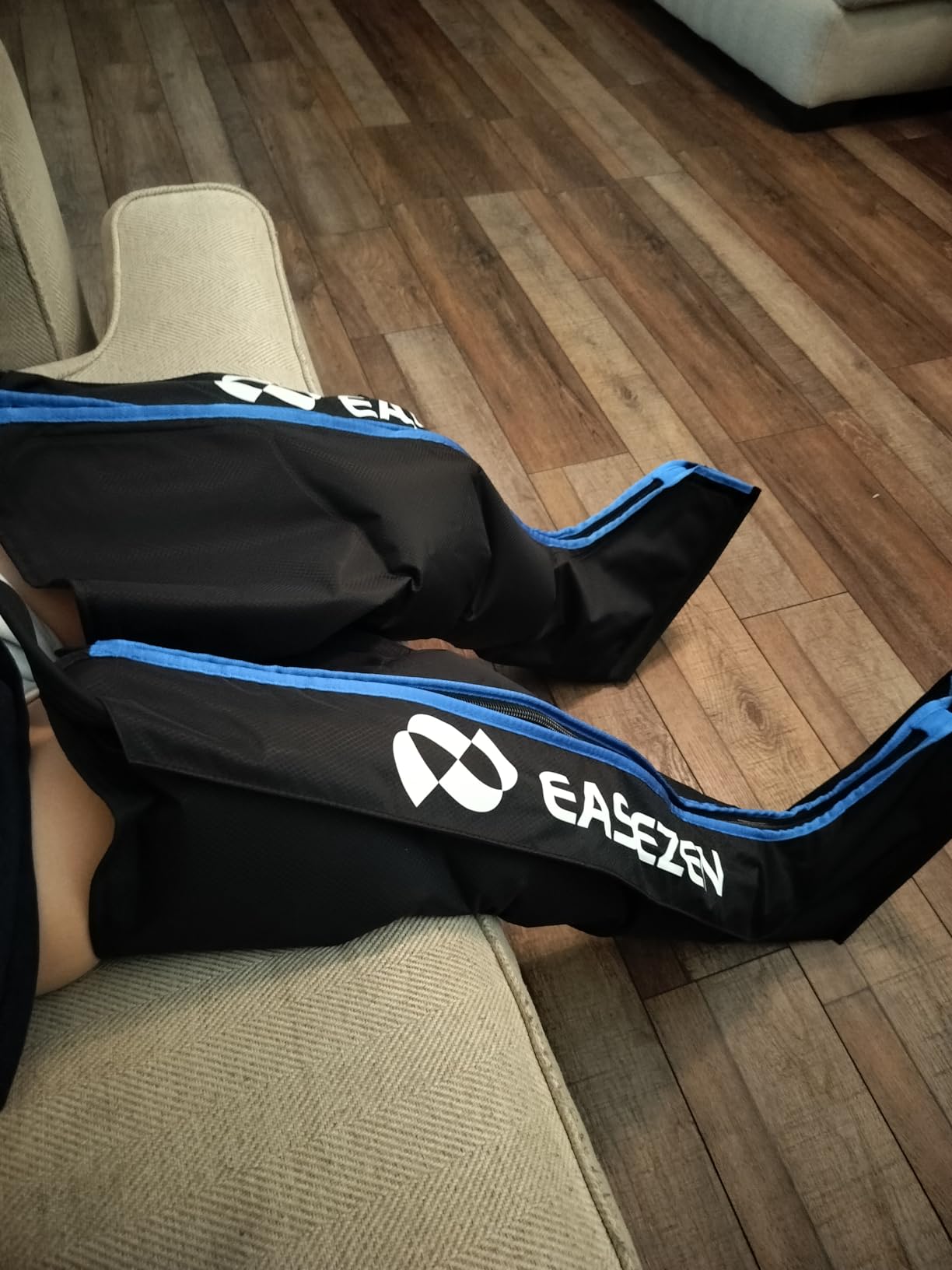 EaseZen Leg Compression Massager for Circulation and Pain Relief, Leg Recovery Compression System for Fast Recovery of Foot, Calf and Thigh customer photo 2