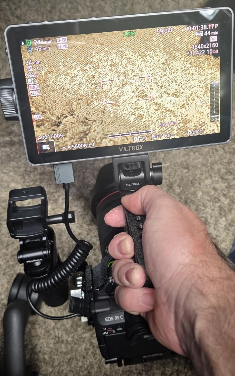 VILTROX DC-A1 2800 Nit Camera Monitor, 7 inch HD 1920x1080 IPS Touch Screen Camera Field Monitor with 4K HDMI 2.0 in/Out, 3D LUT, Focus Peaking, Video Assist, HDR Full Waveform, F550 Battery customer photo 1