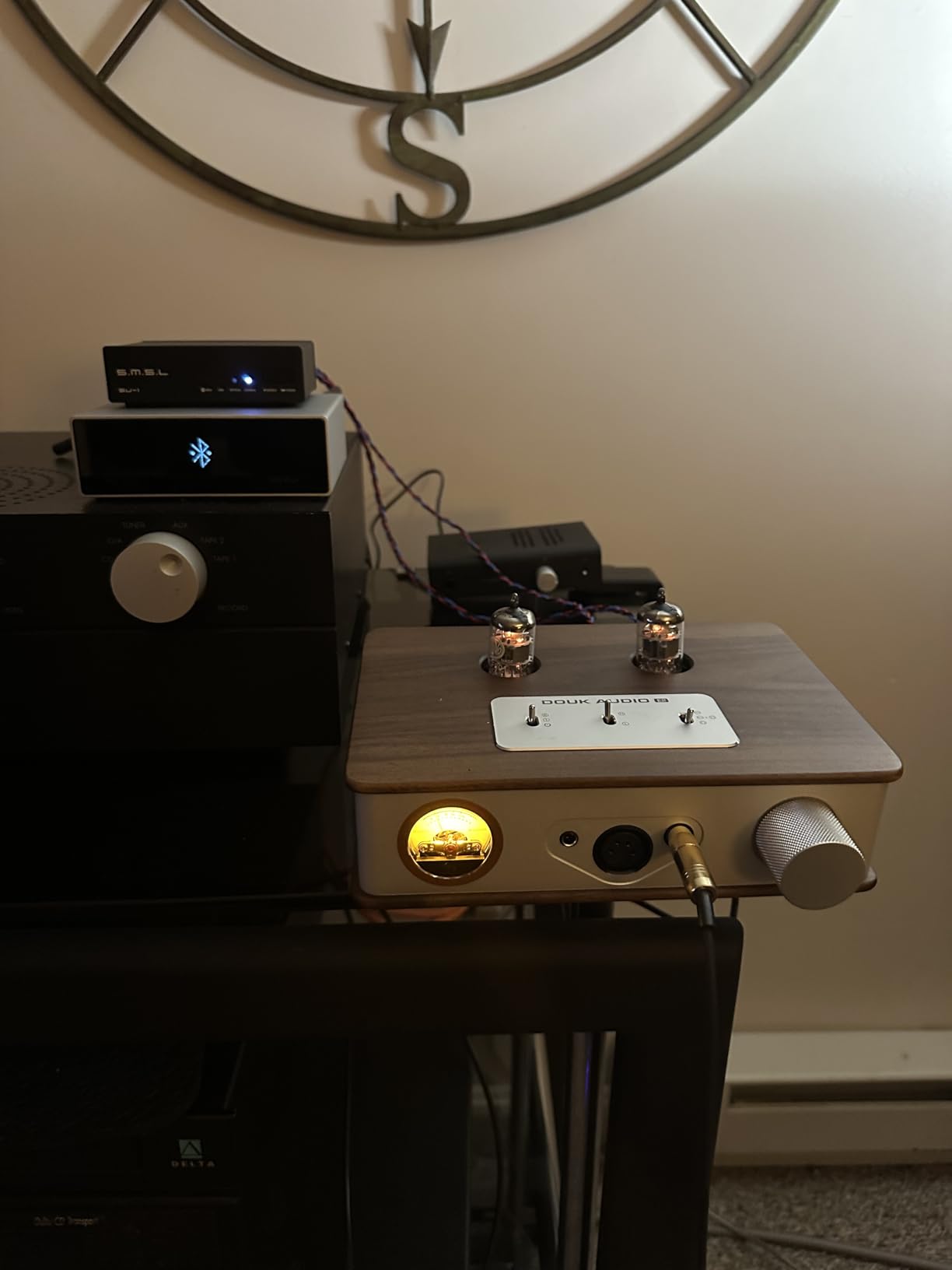 Douk Audio Tube Headphone Amp: for XLR, 4.4mm, 6.35mm HiFi Headphones, Stereo Preamplifier with VU Meter & German Valvo Vacuum Tubes (E2) customer photo 1