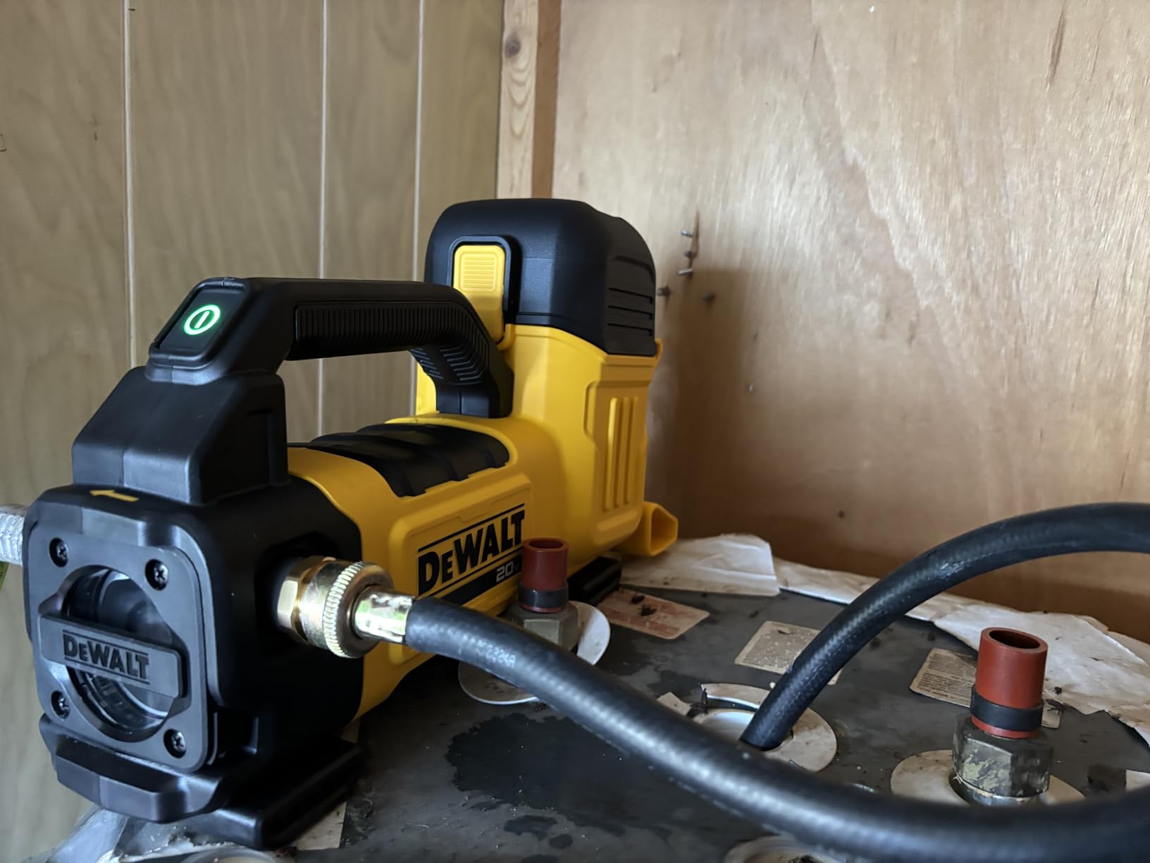 DEWALT 20V MAX Transfer Pump, 10 GPM, Powerful and Lightweight, Professional Grade Versatility, Bare Tool Only (DCE050B) customer photo 1