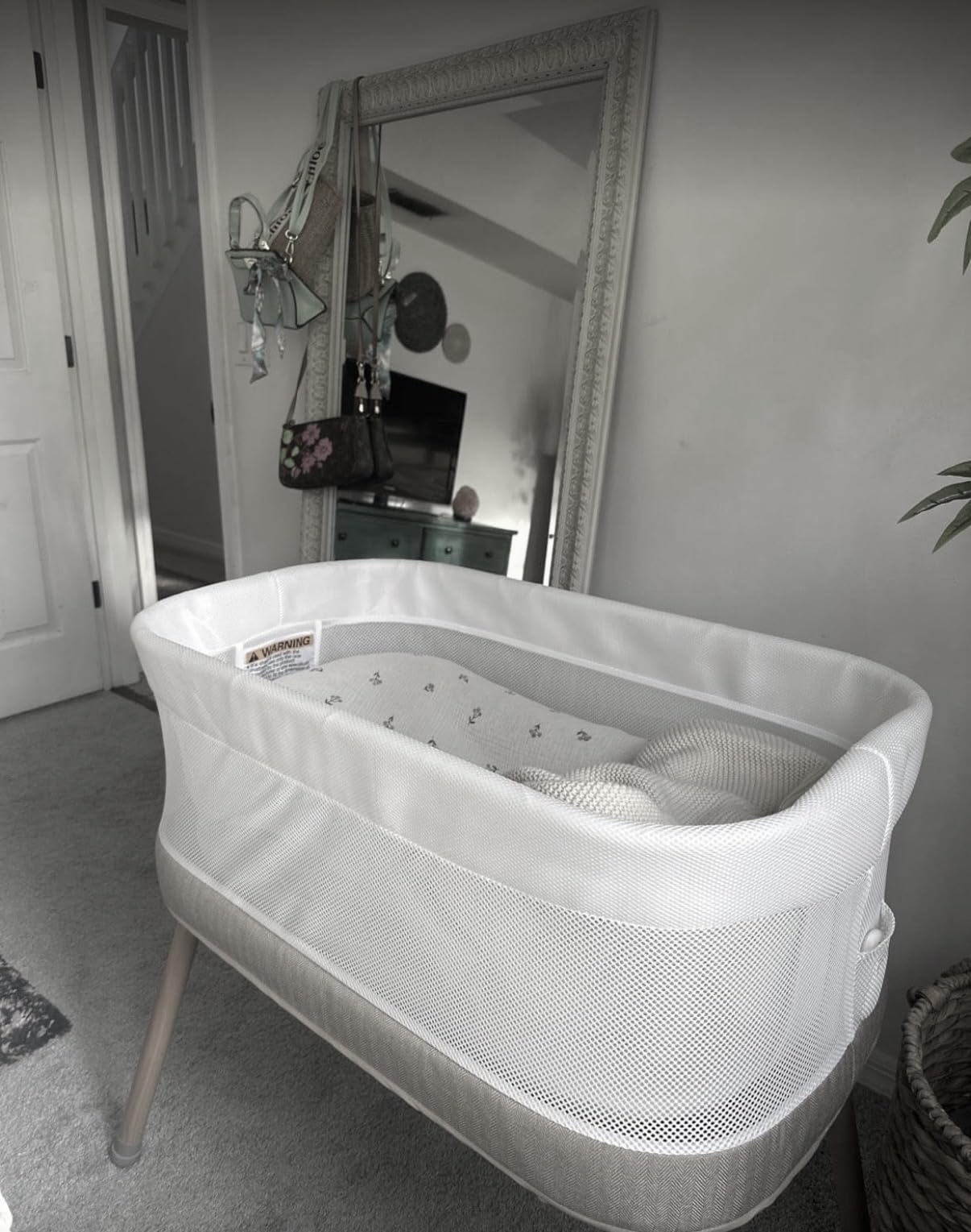 VaVaSoo Automatic Rocking Bassinet, Electric Baby Bassinet with 3 Speeds, Self-Rocking Sleeper Soothing White Noise, Electric Bedside Crib for Infants 0-6 Months customer photo 1
