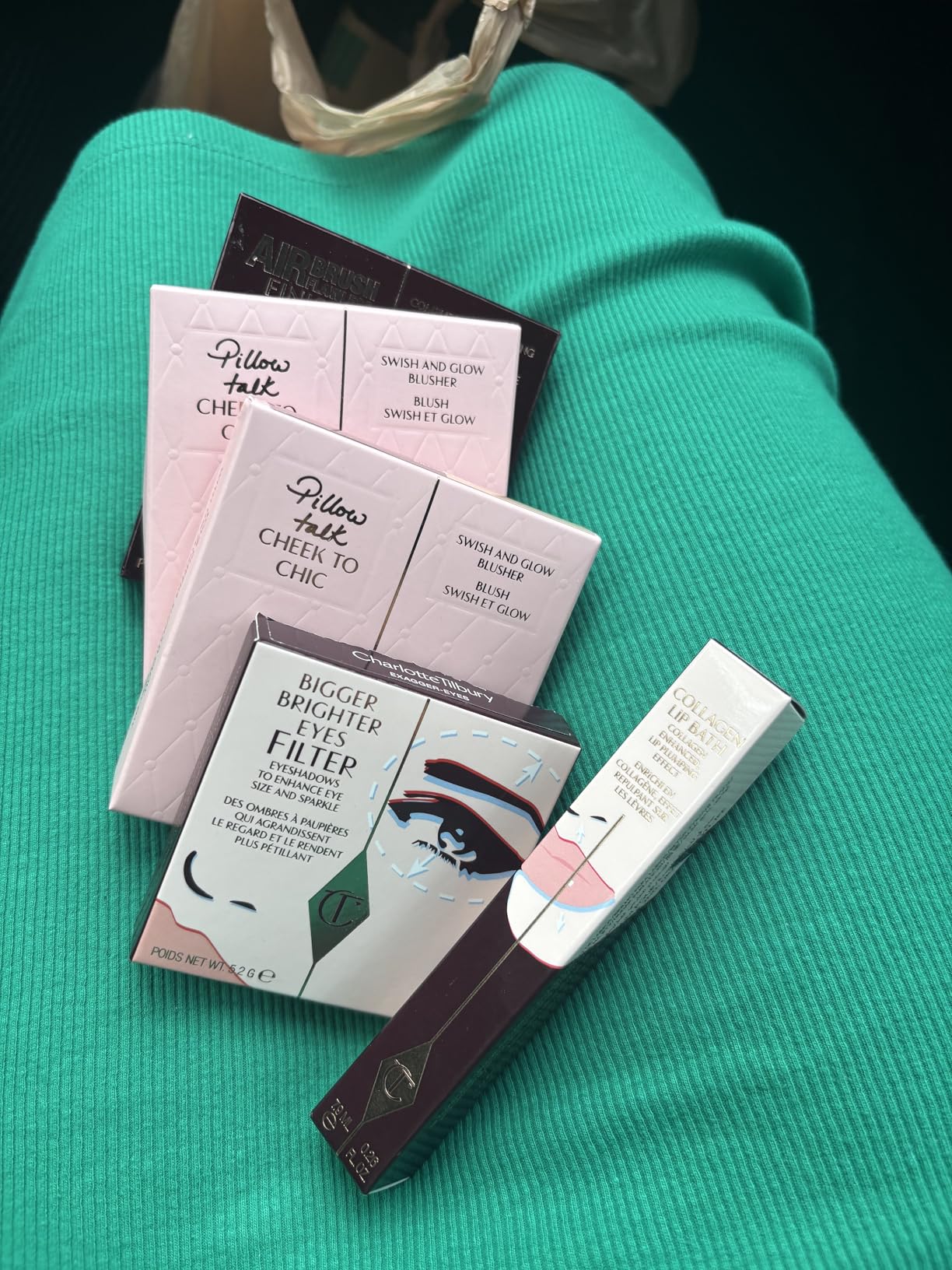 Charlotte Tilbury Bigger, Brighter Eyeshadow Palette - Shimmer & Satin Matte Eyeshadow Quad with a Rich Powder Formula - Includes 4 Complementary Shades - Exagger-Eyes customer photo 1